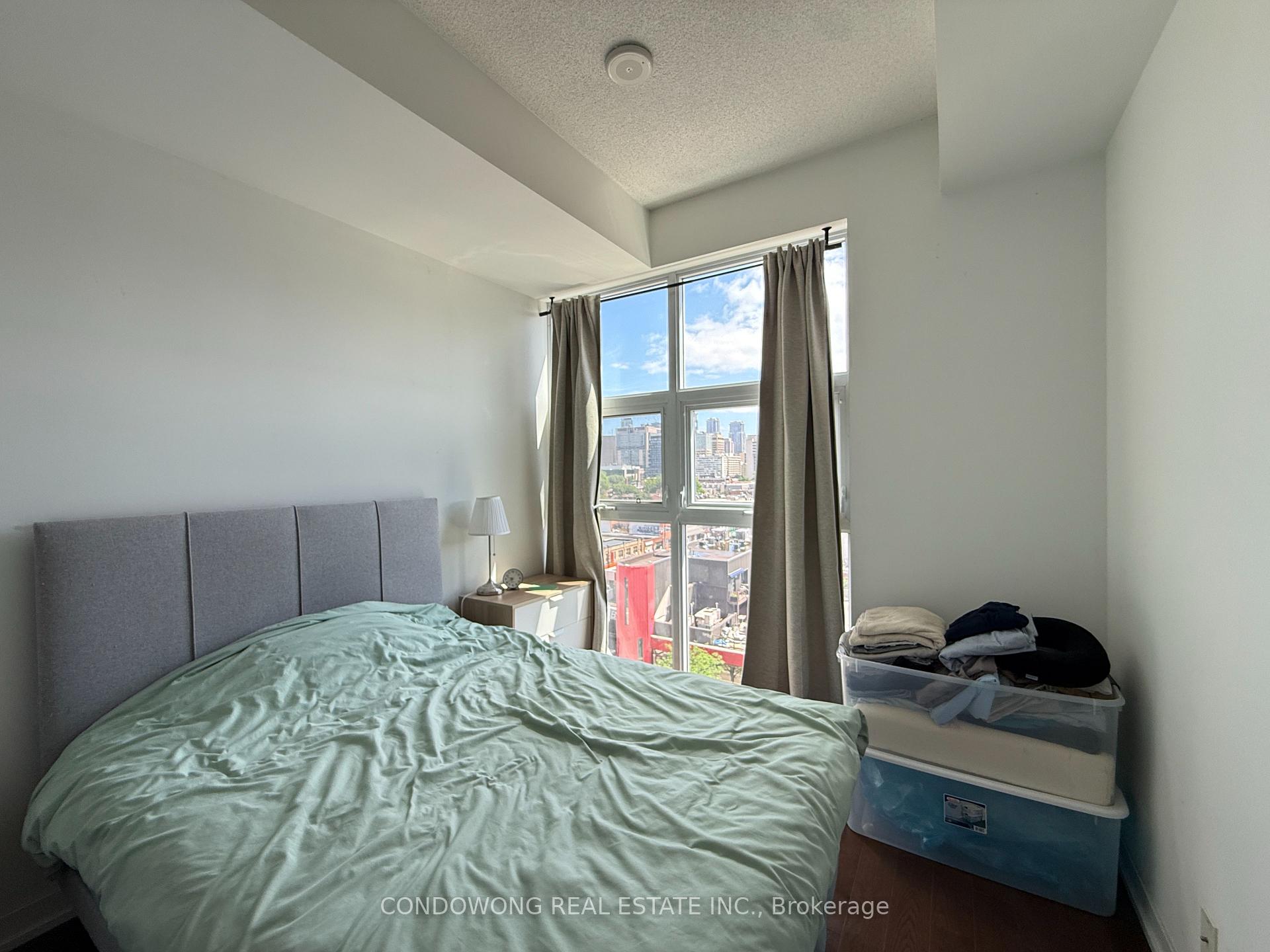 Photo 4 of Unit 1012, 10 Willison Square, Toronto, Kensington-Chinatown — HOMEH