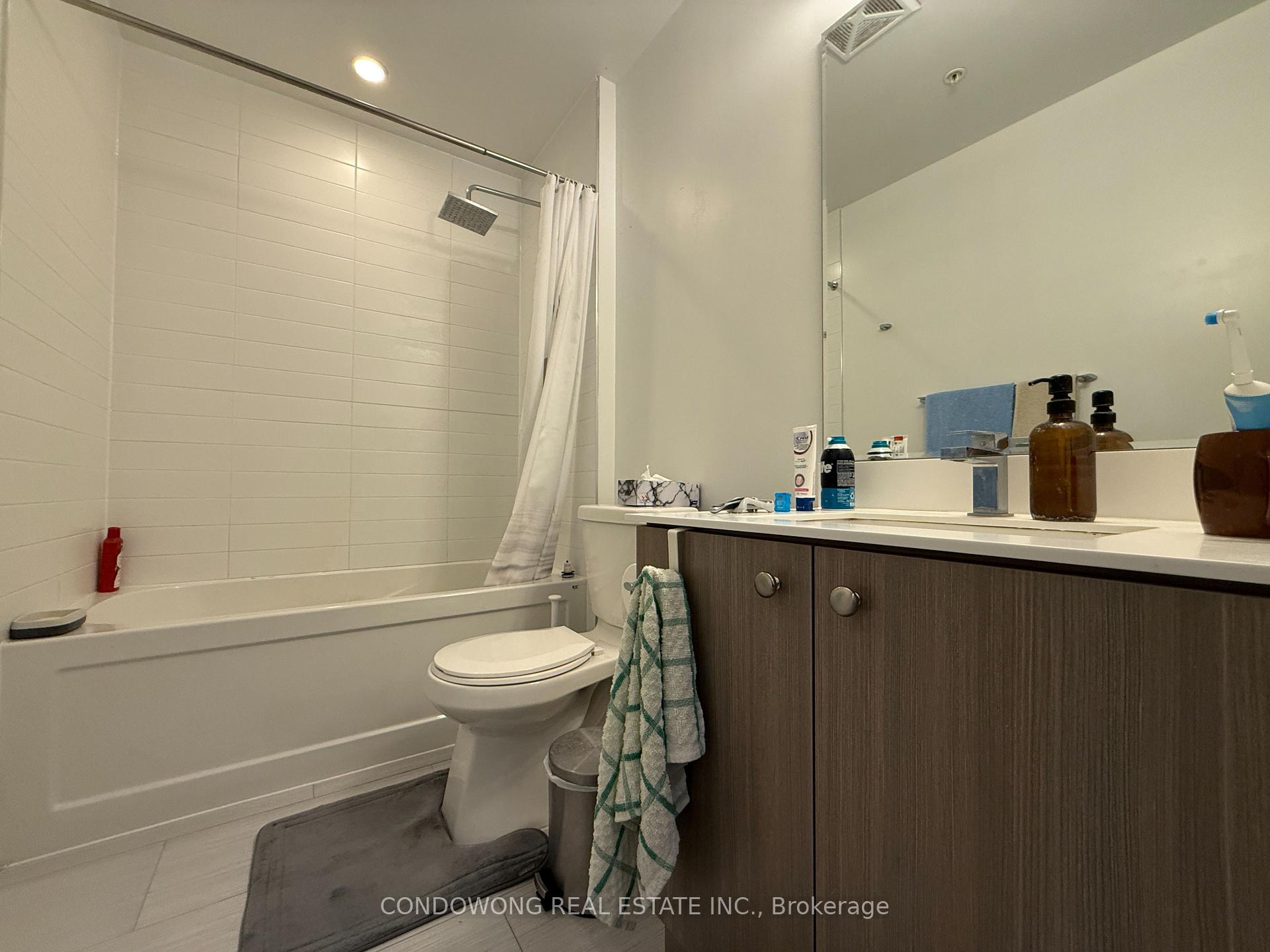 Photo 5 of Unit 1012, 10 Willison Square, Toronto, Kensington-Chinatown — HOMEH