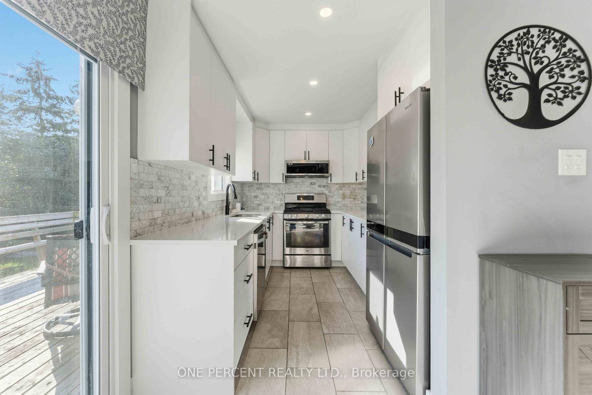 Photo 13 of 19 Amy Street, Ottawa, Stittsville (Central) — HOMEH