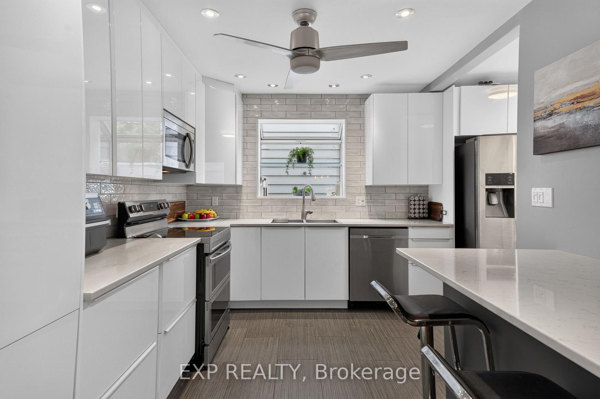 Photo 9 of 2490 Regina Street, Ottawa, Lincoln Heights — HOMEH