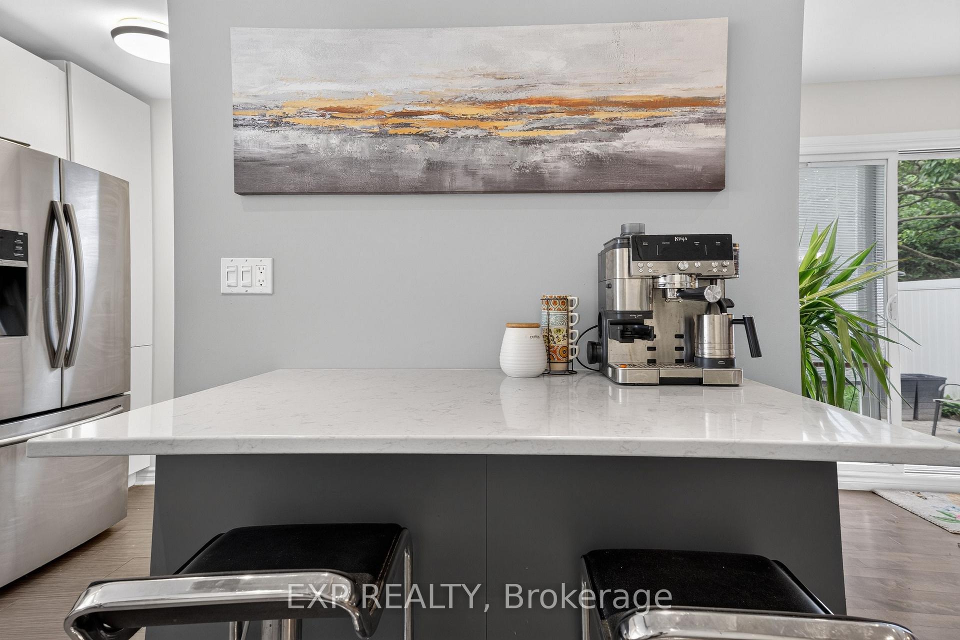 Photo 10 of 2490 Regina Street, Ottawa, Lincoln Heights — HOMEH