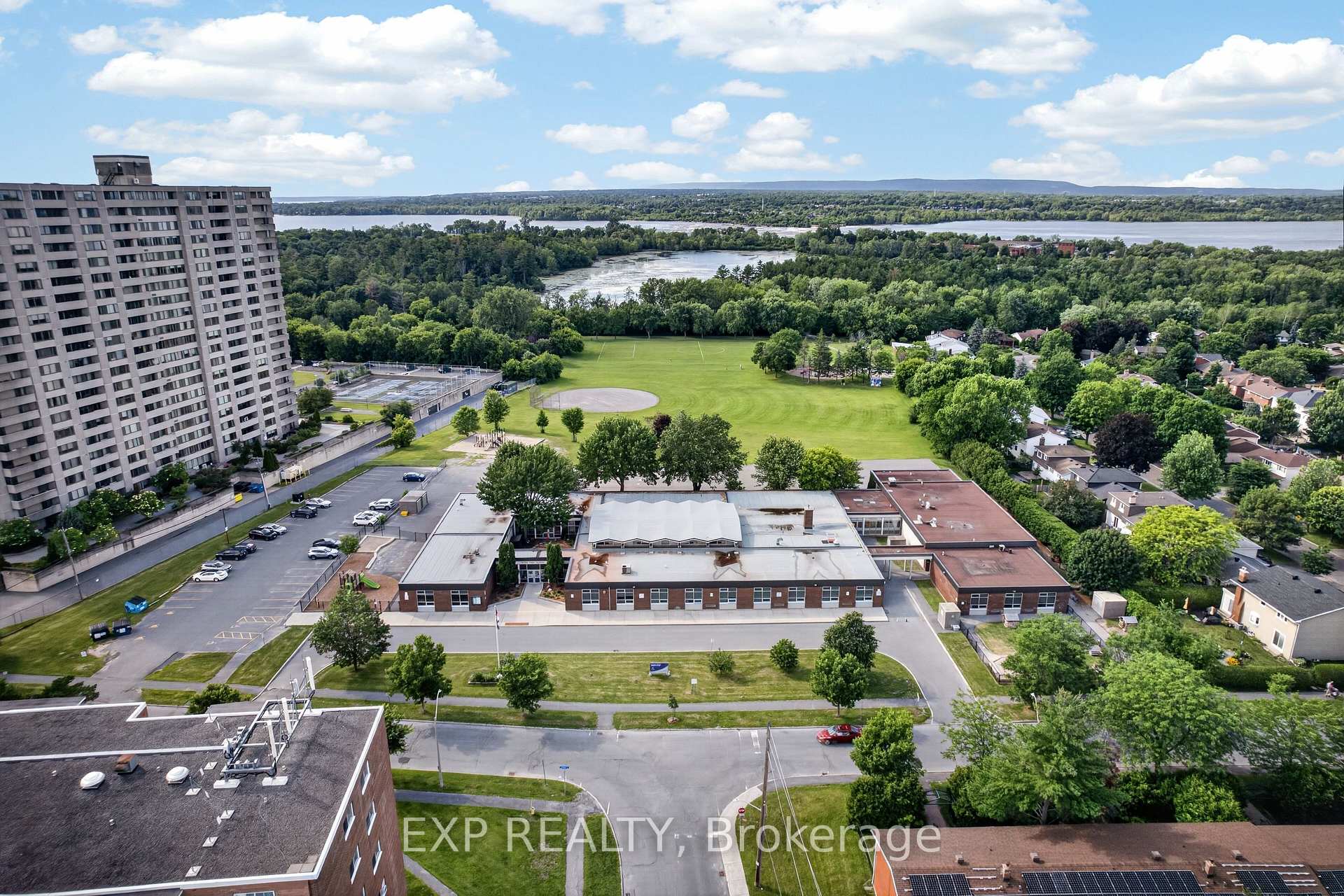 Photo 26 of 2490 Regina Street, Ottawa, Lincoln Heights — HOMEH