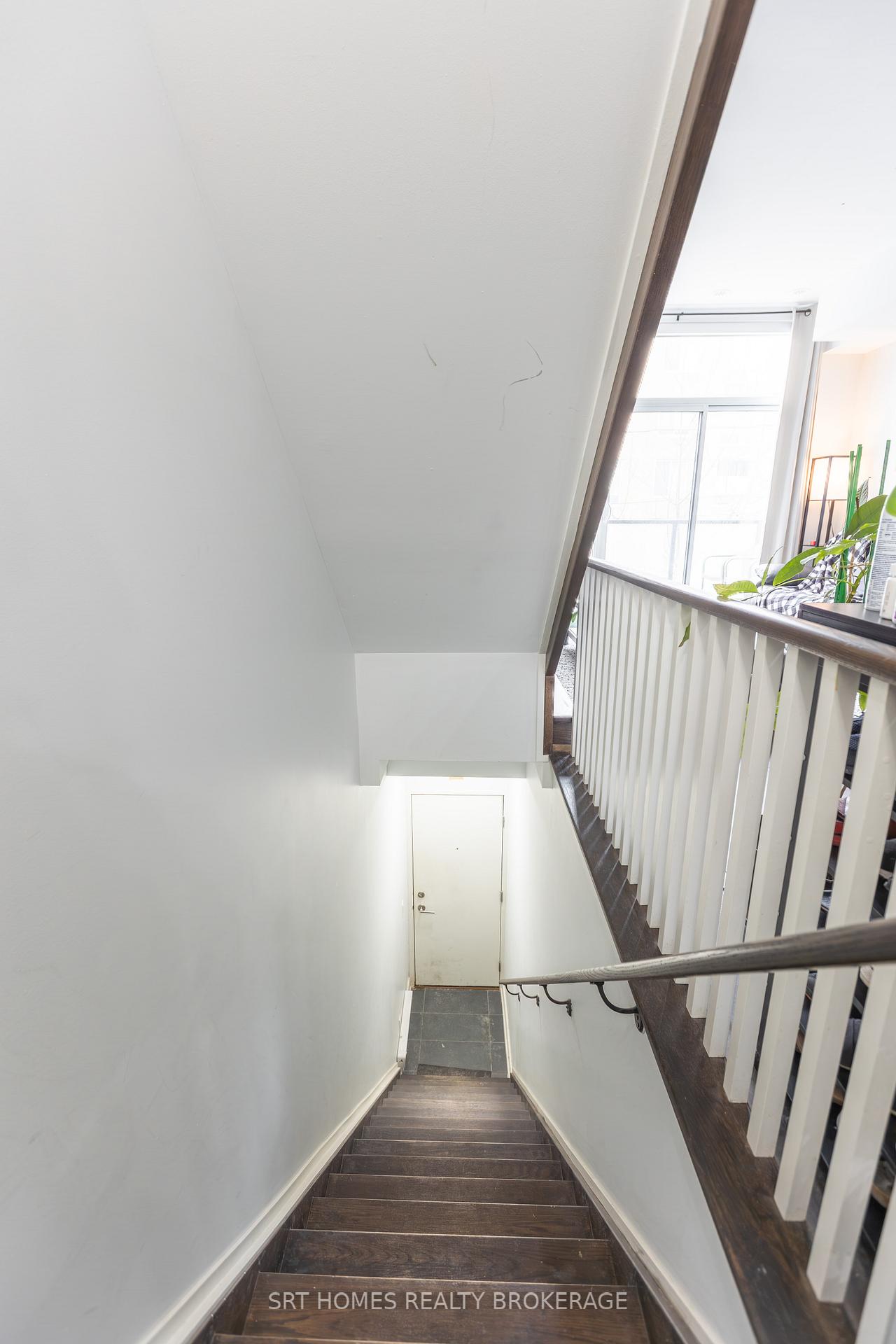Photo 2 of Unit 3, 1321 Gerrard Street E, Toronto, Greenwood-Coxwell — HOMEH