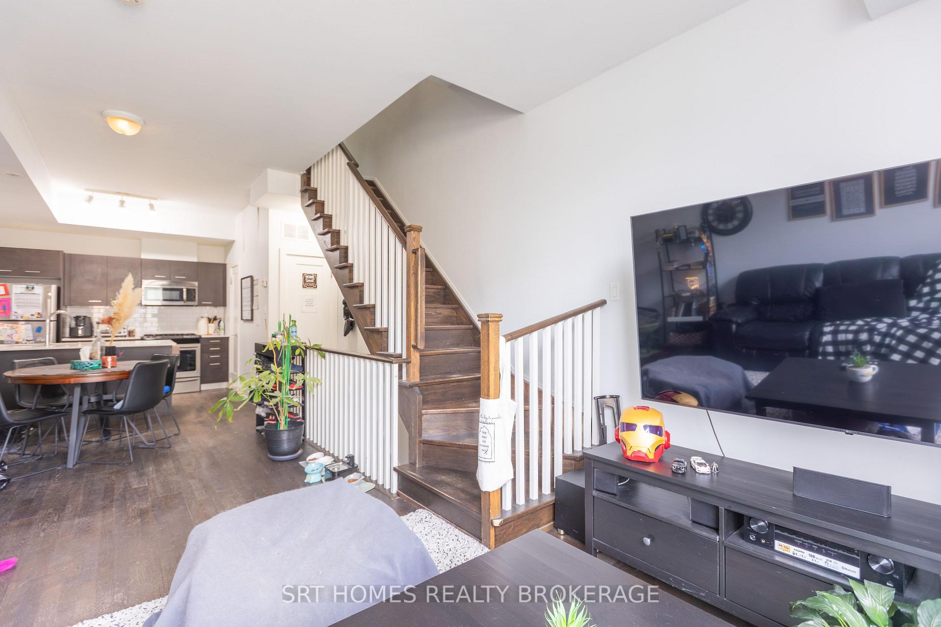 Photo 10 of Unit 3, 1321 Gerrard Street E, Toronto, Greenwood-Coxwell — HOMEH