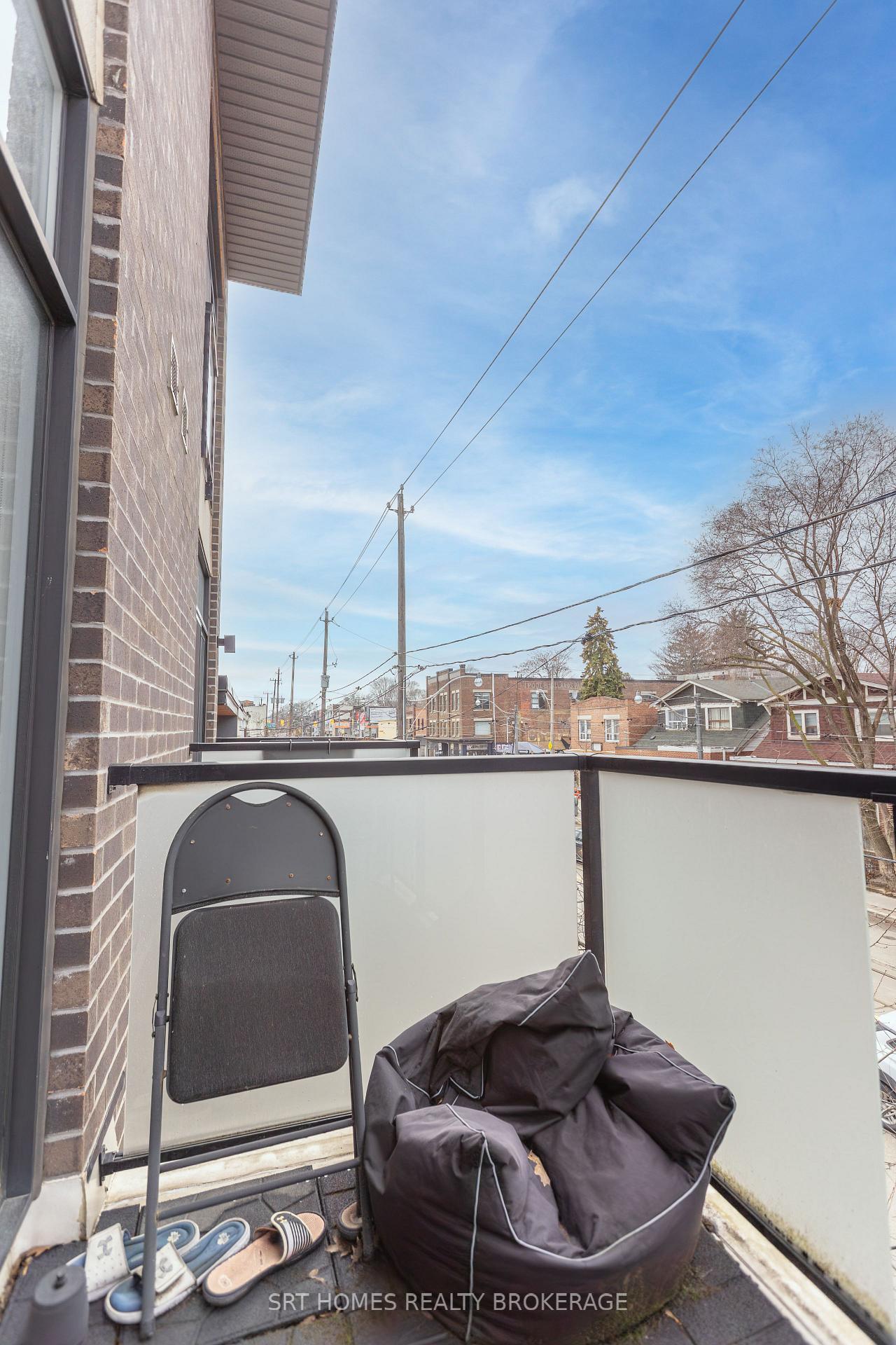 Photo 12 of Unit 3, 1321 Gerrard Street E, Toronto, Greenwood-Coxwell — HOMEH