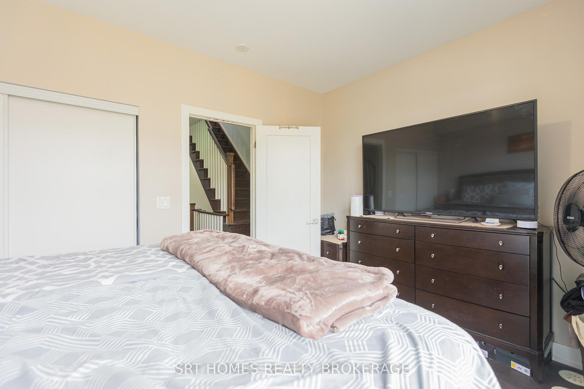 Photo 17 of Unit 3, 1321 Gerrard Street E, Toronto, Greenwood-Coxwell — HOMEH