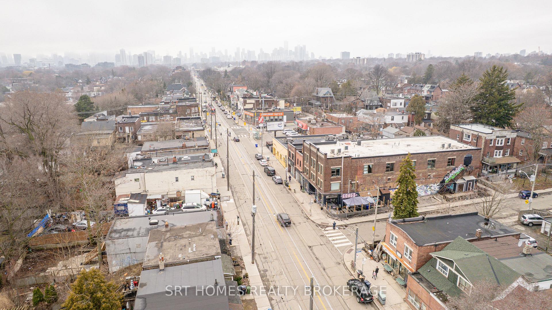 Photo 35 of Unit 3, 1321 Gerrard Street E, Toronto, Greenwood-Coxwell — HOMEH