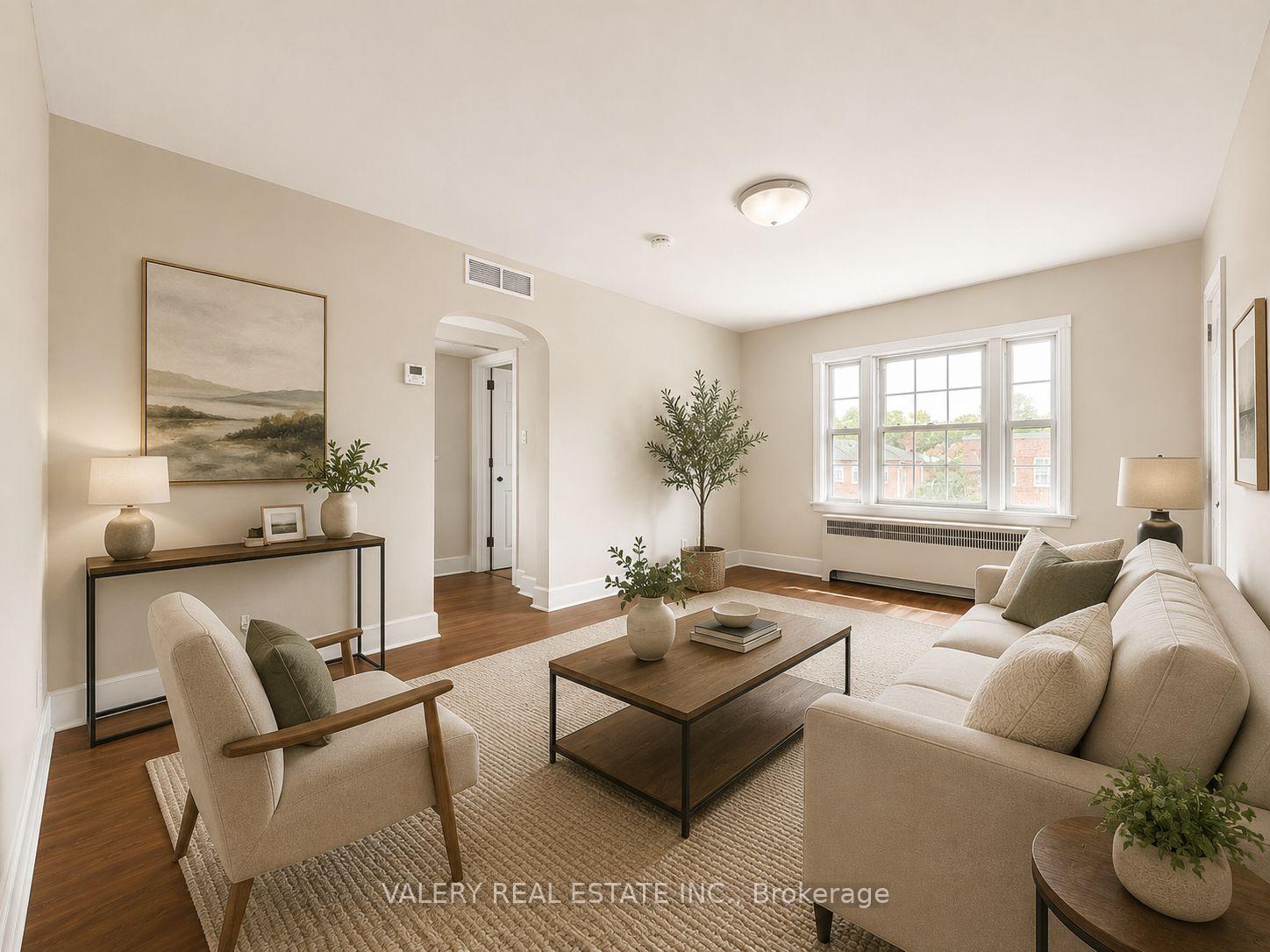Photo 2 of Unit L24, 2 Sutherland Drive, Toronto, Leaside — HOMEH