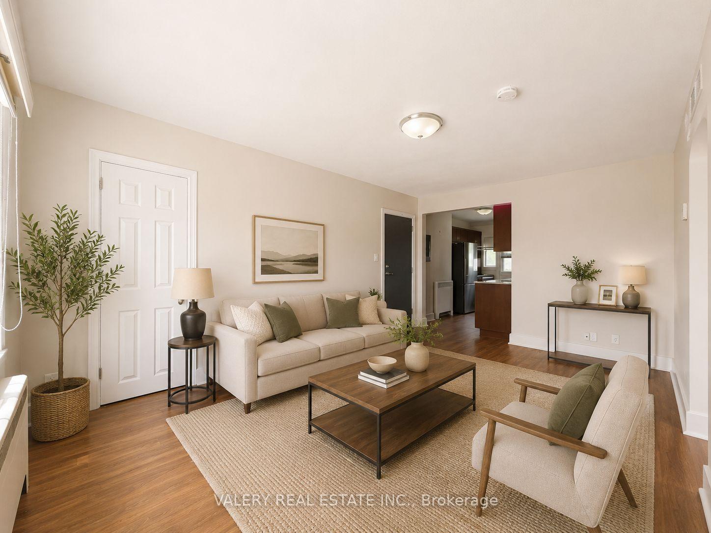Photo 4 of Unit L24, 2 Sutherland Drive, Toronto, Leaside — HOMEH