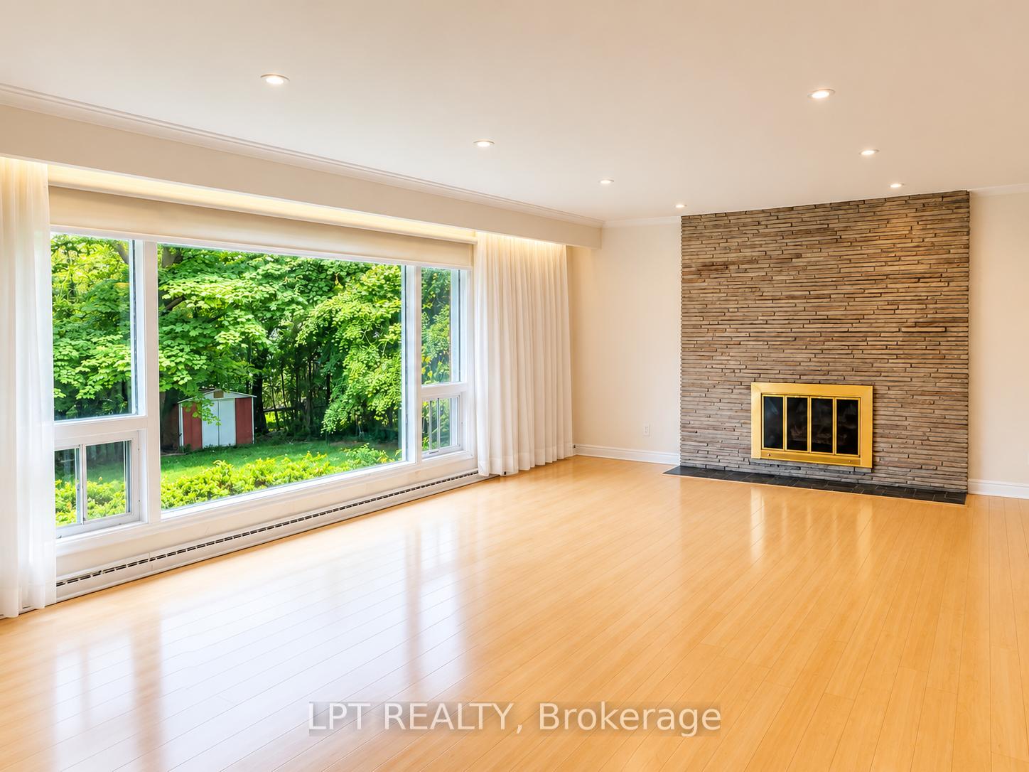 Photo 4 of 3 Oxbow Road, North York, Banbury-Don Mills — HOMEH
