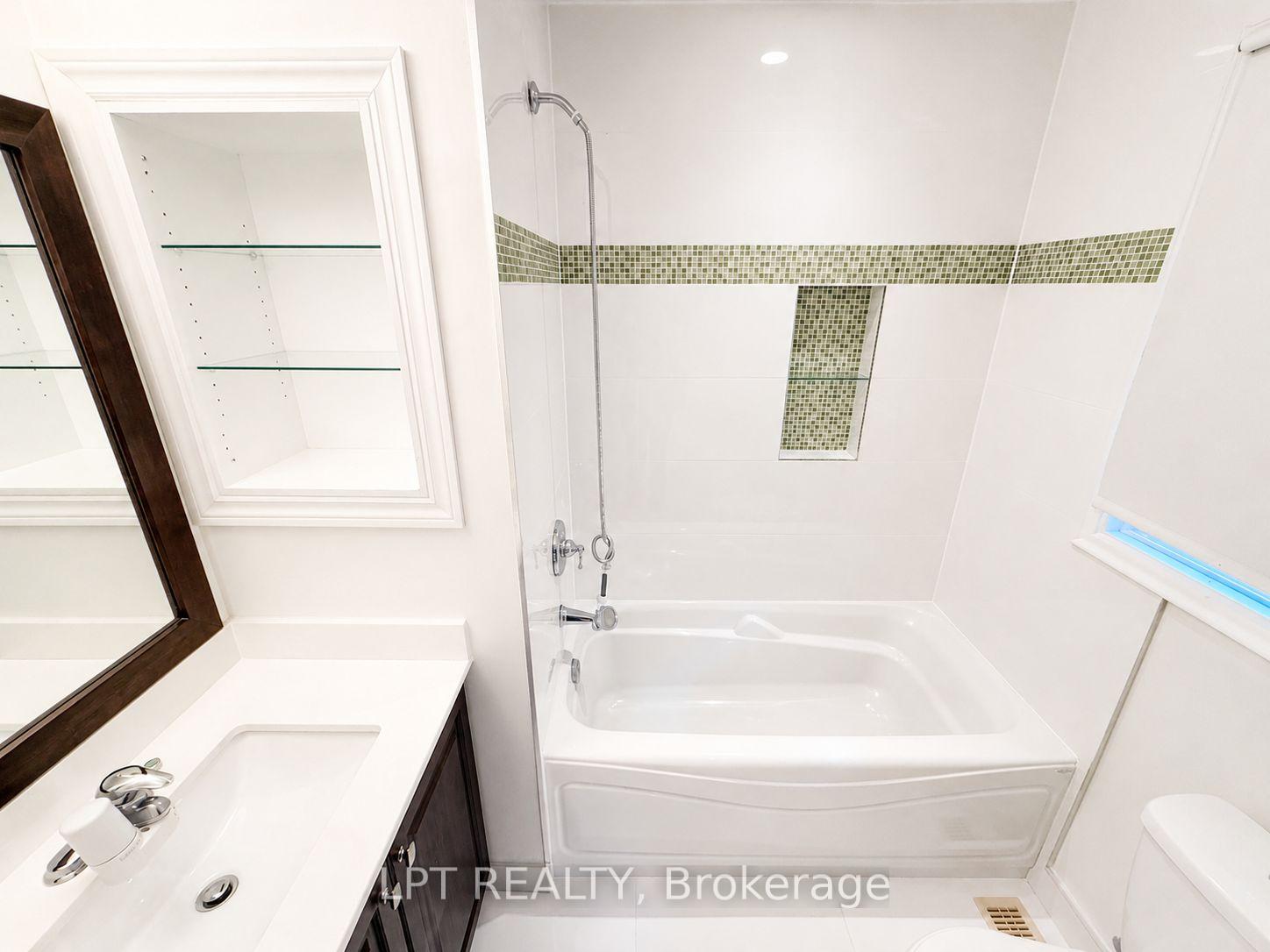 Photo 7 of 3 Oxbow Road, North York, Banbury-Don Mills — HOMEH