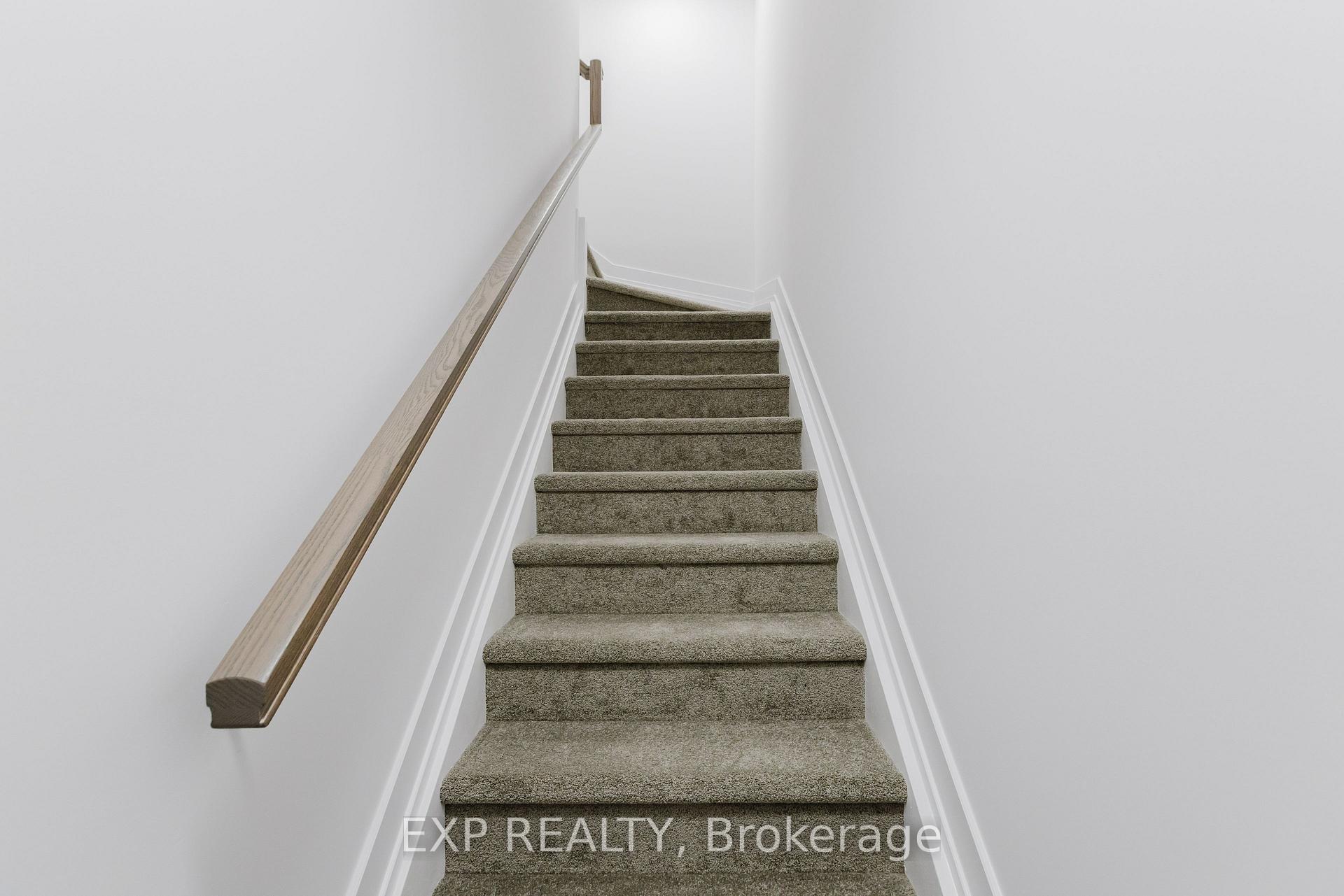 Photo 2 of 605 Silhouette Private, Ottawa, Barrhaven - Cedargrove/Fraserdale — HOMEH