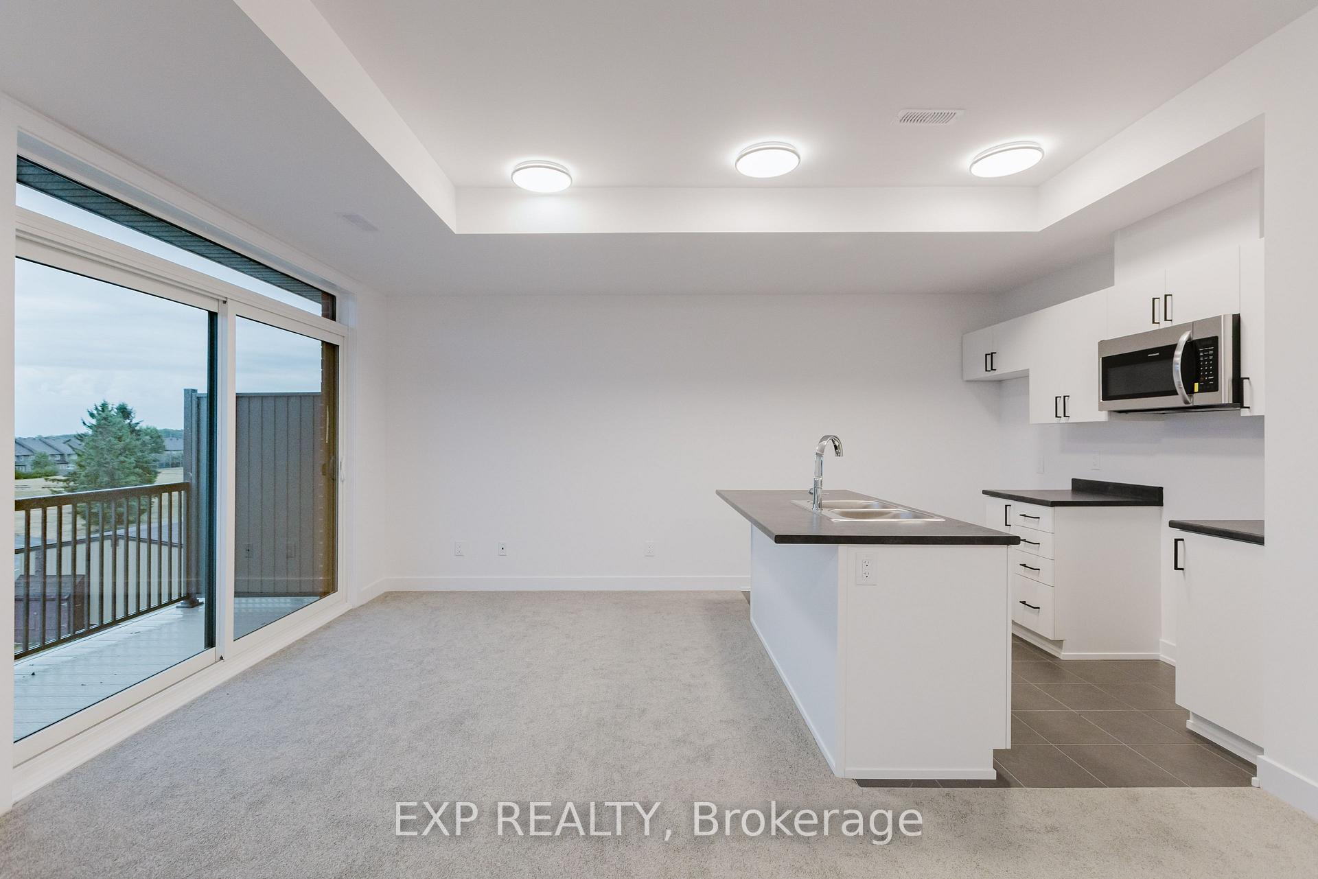 Photo 8 of 605 Silhouette Private, Ottawa, Barrhaven - Cedargrove/Fraserdale — HOMEH