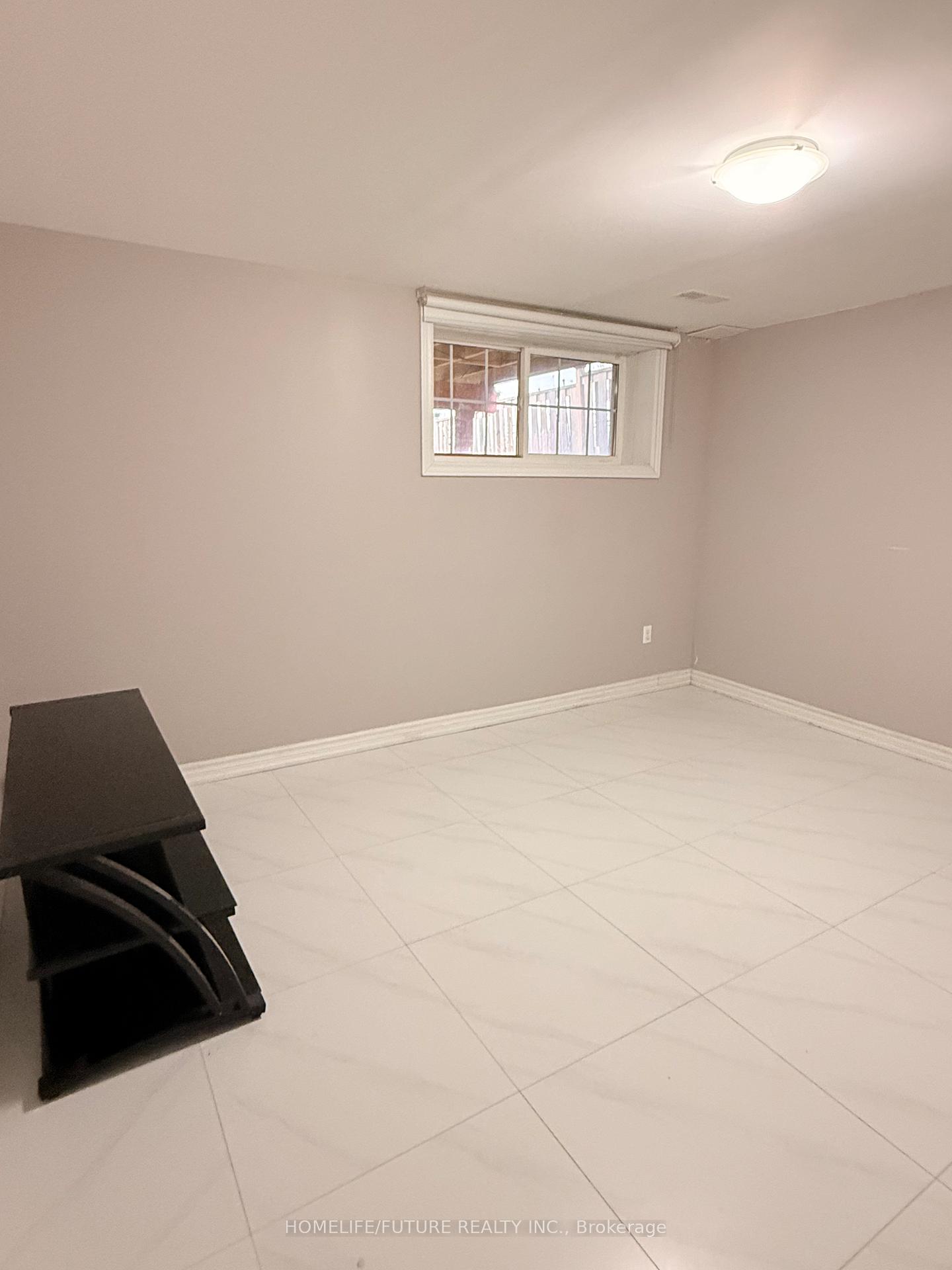 Photo 7 of Unit Bsmt, 4 Meandering Trail, Scarborough, Rouge — HOMEH