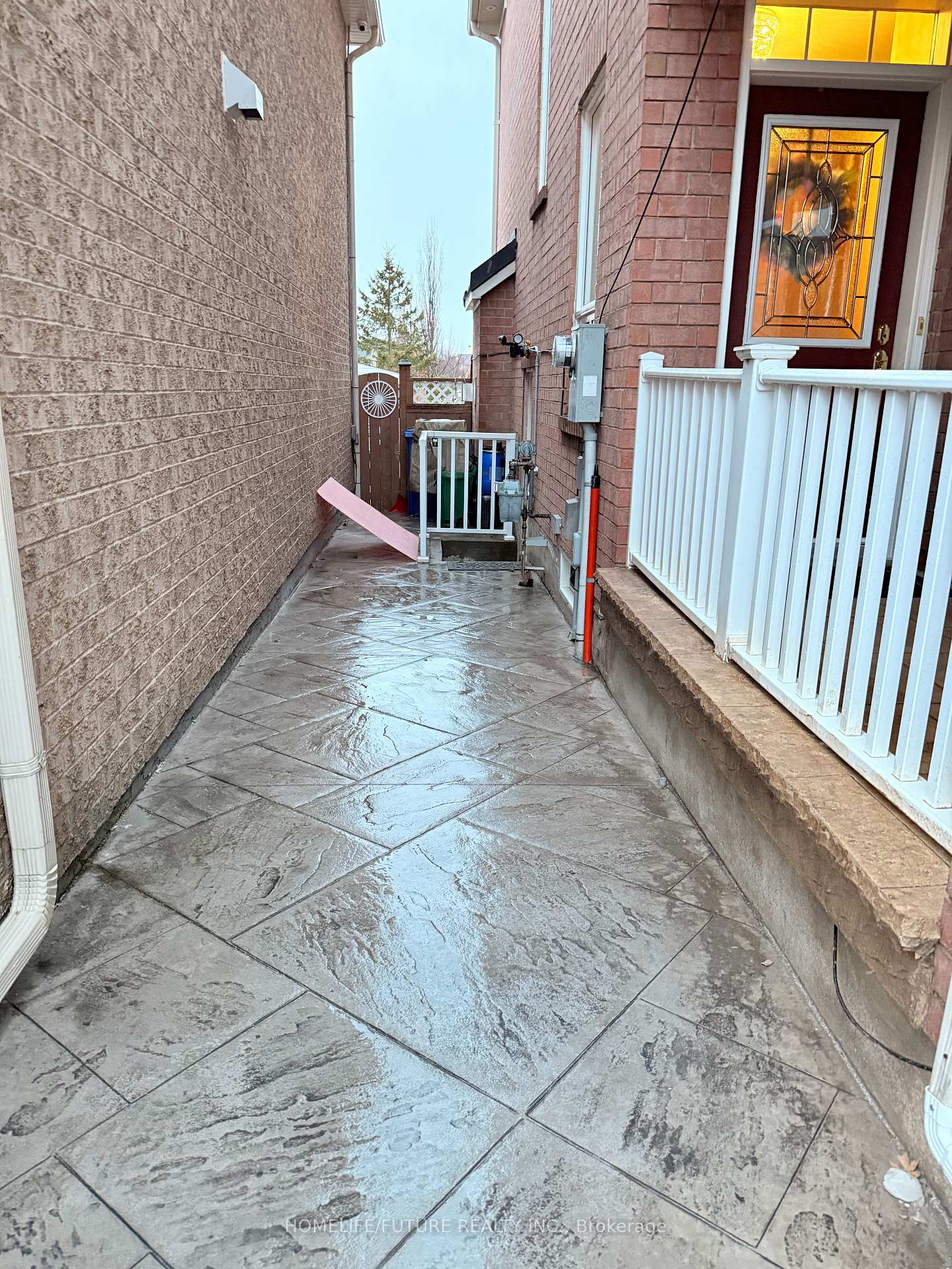 Photo 11 of Unit Bsmt, 4 Meandering Trail, Scarborough, Rouge — HOMEH
