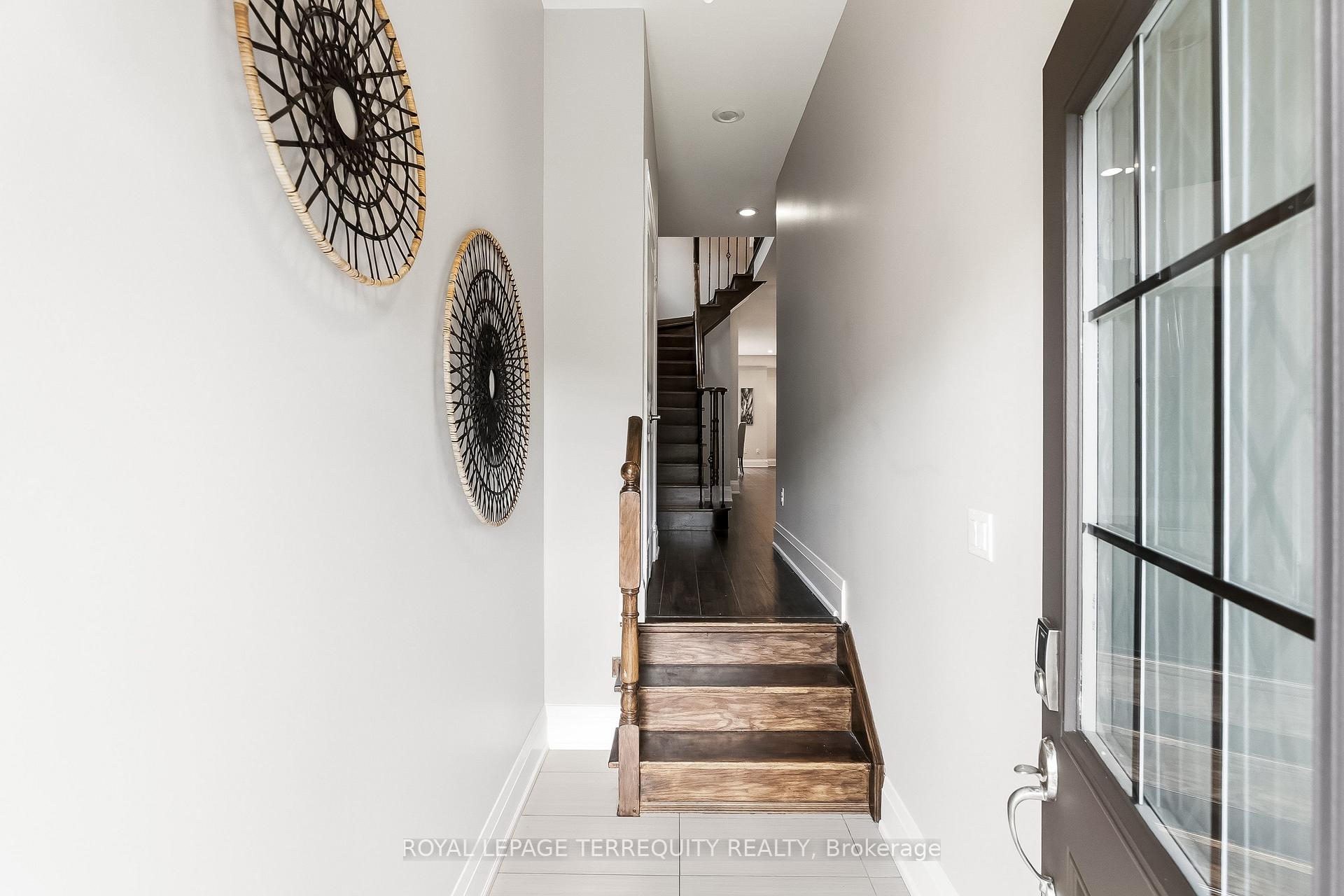 Photo 5 of 144 Underwood Drive, Whitby, Brooklin — HOMEH