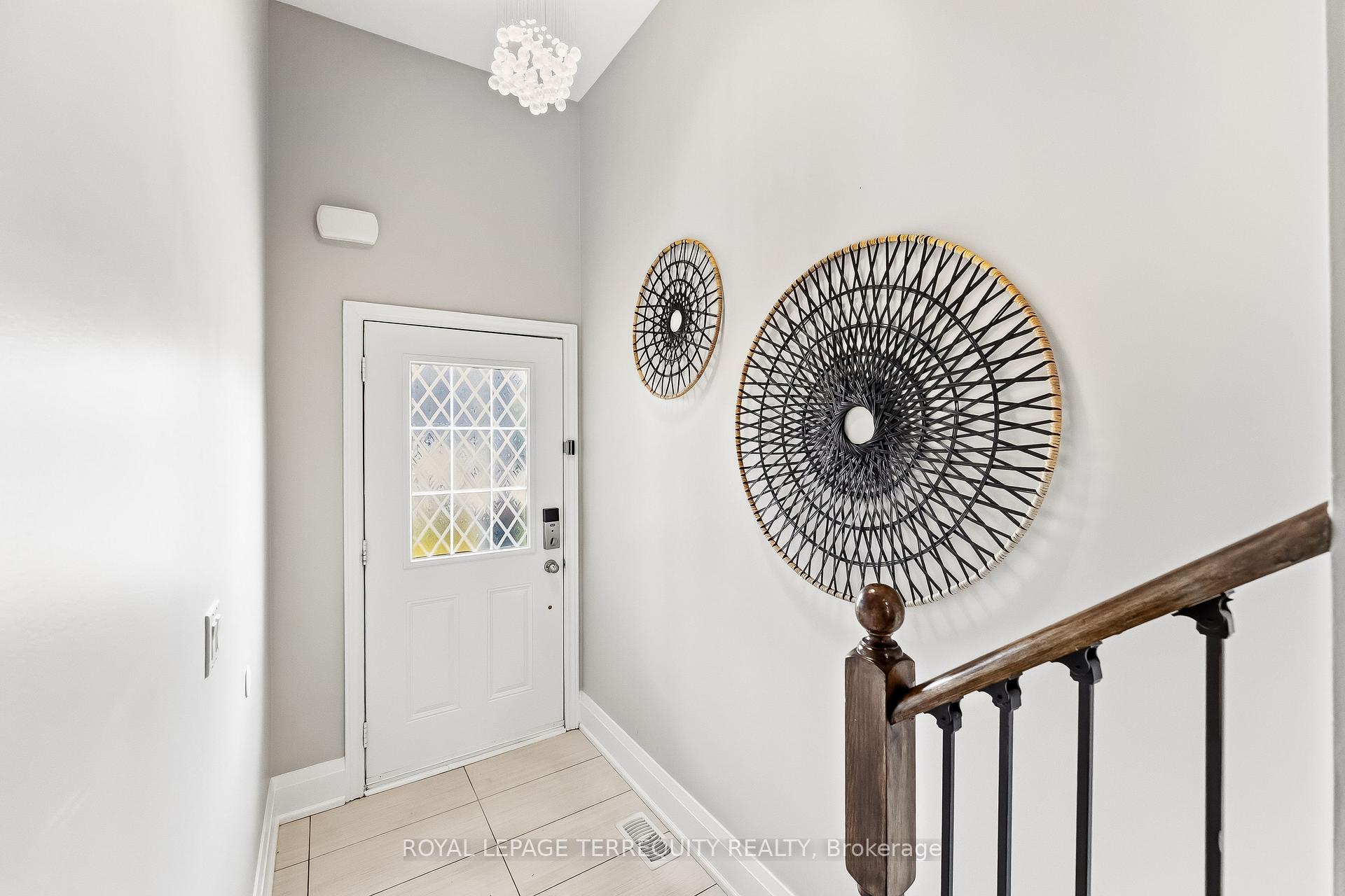 Photo 6 of 144 Underwood Drive, Whitby, Brooklin — HOMEH