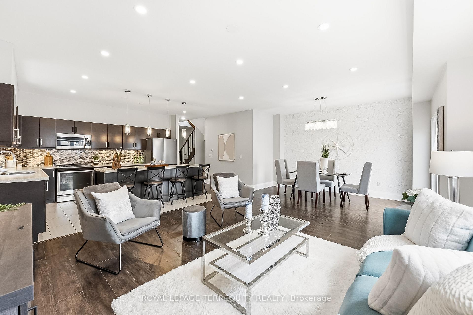Photo 11 of 144 Underwood Drive, Whitby, Brooklin — HOMEH