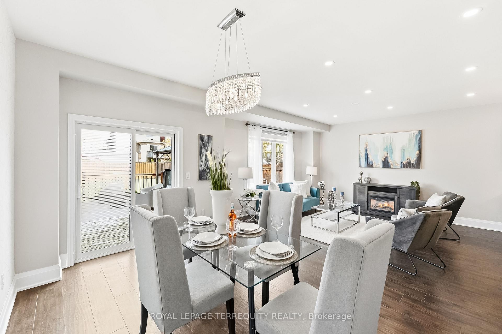 Photo 19 of 144 Underwood Drive, Whitby, Brooklin — HOMEH