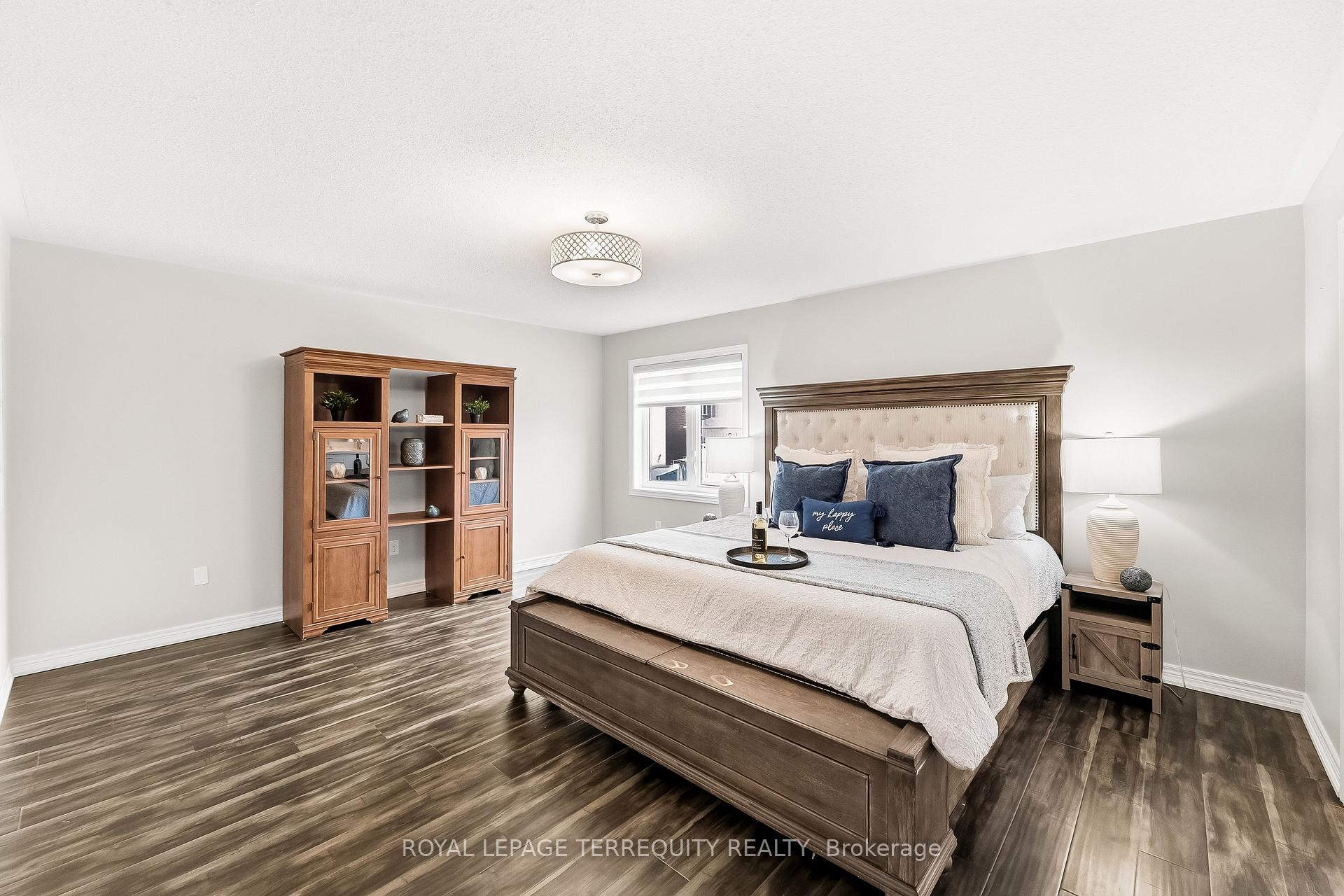 Photo 24 of 144 Underwood Drive, Whitby, Brooklin — HOMEH