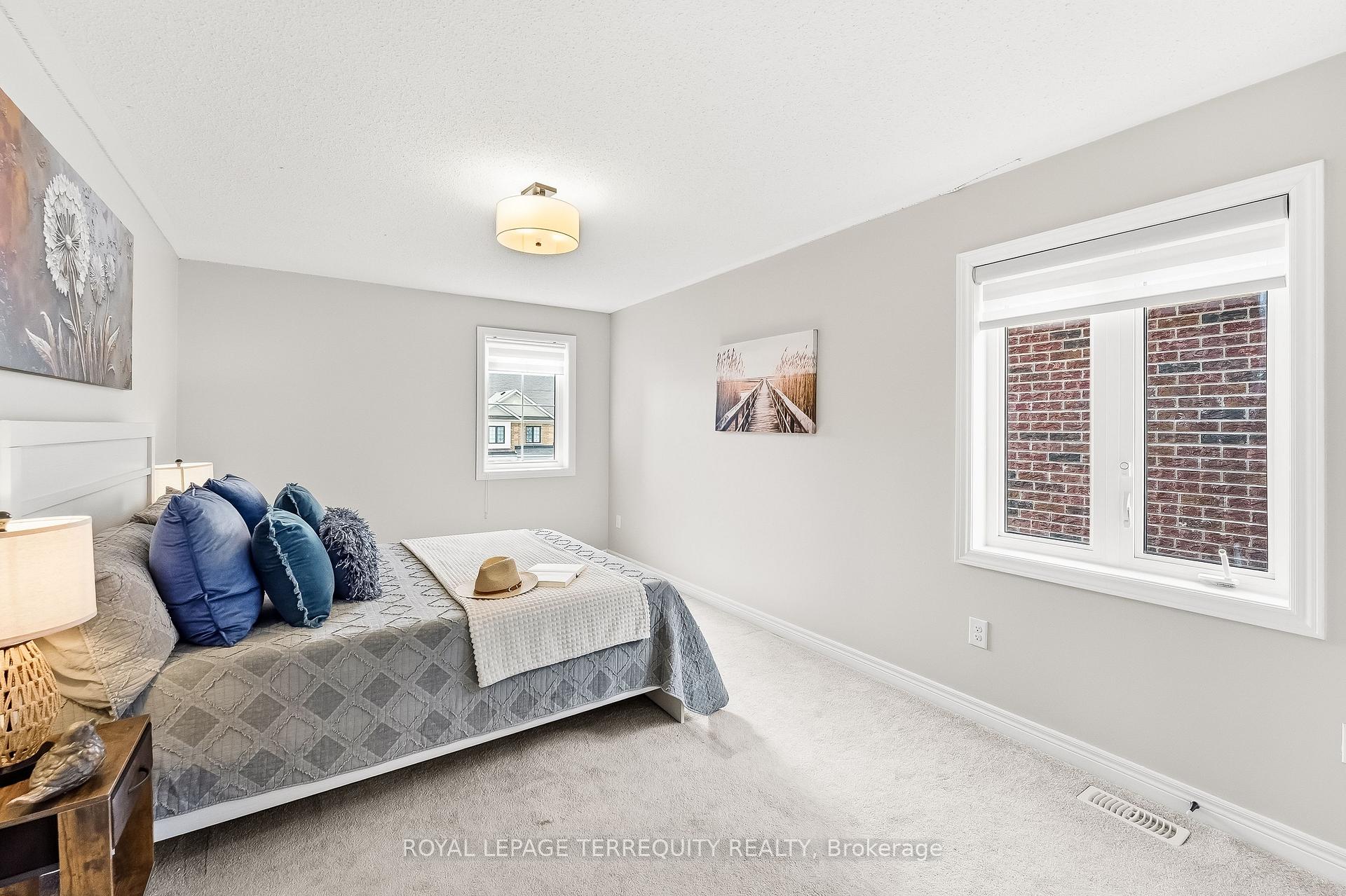 Photo 29 of 144 Underwood Drive, Whitby, Brooklin — HOMEH