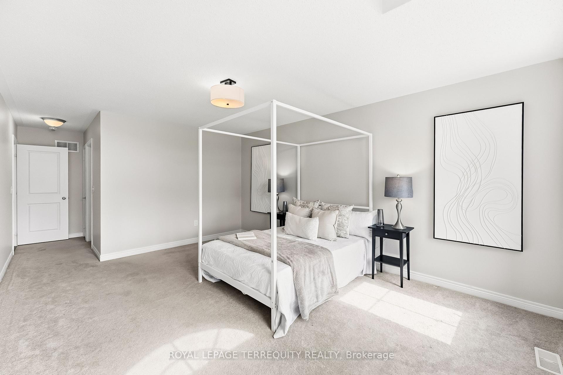 Photo 31 of 144 Underwood Drive, Whitby, Brooklin — HOMEH