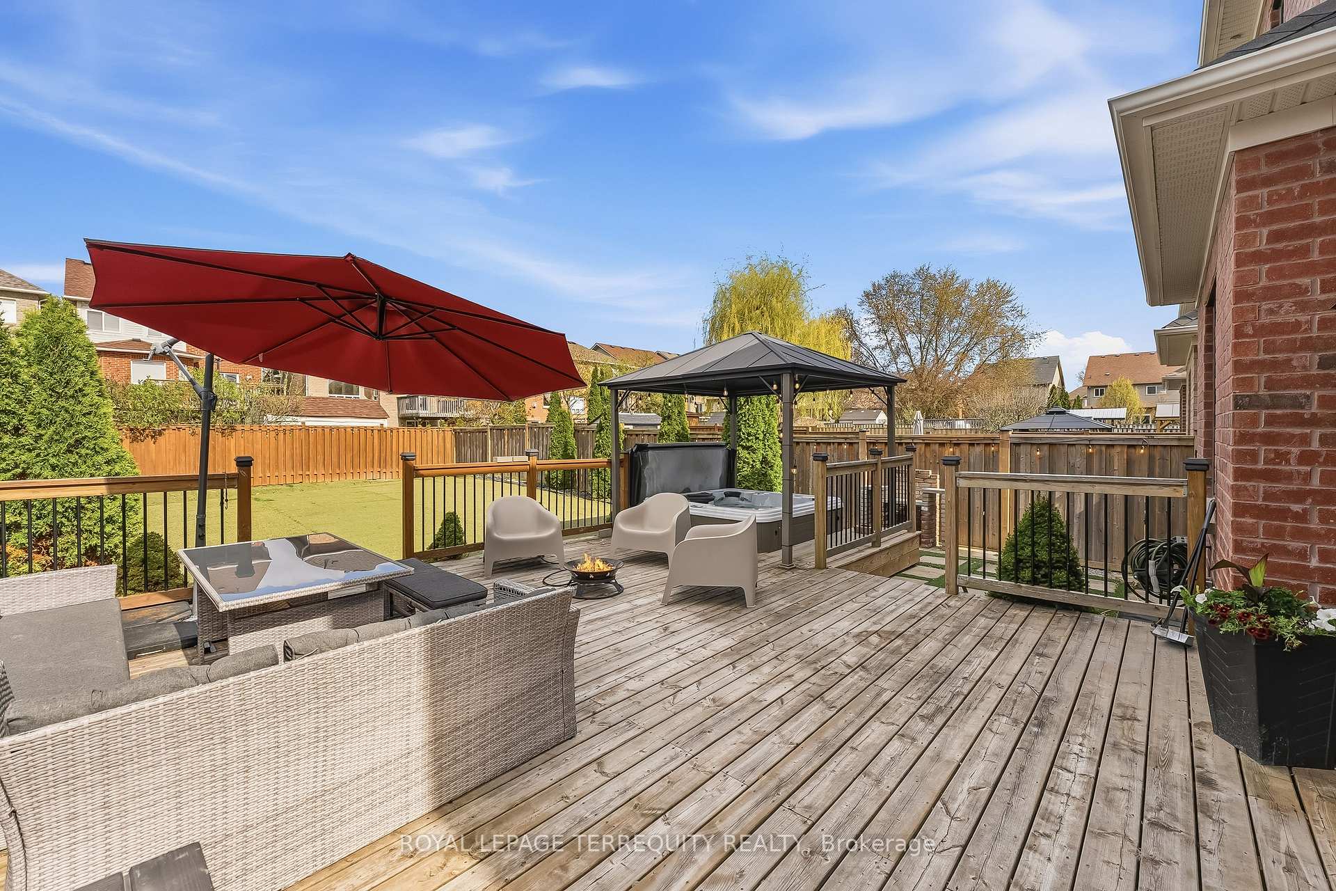 Photo 36 of 144 Underwood Drive, Whitby, Brooklin — HOMEH