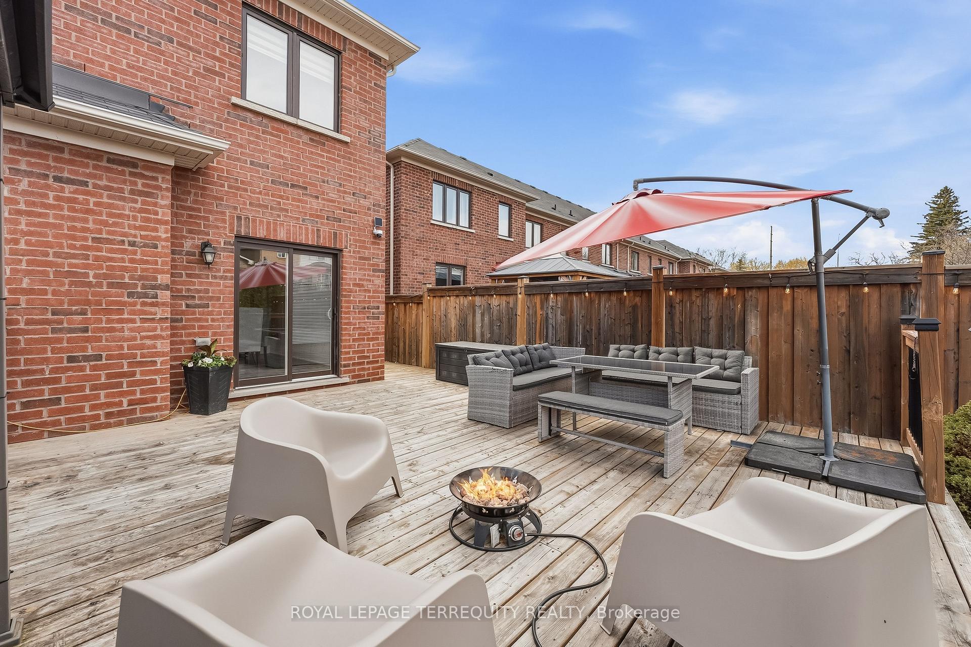 Photo 40 of 144 Underwood Drive, Whitby, Brooklin — HOMEH