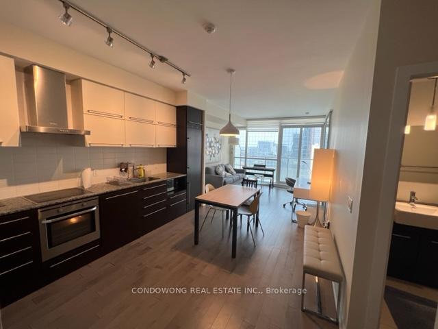 Front of Unit 1803, 770 Bay Street
