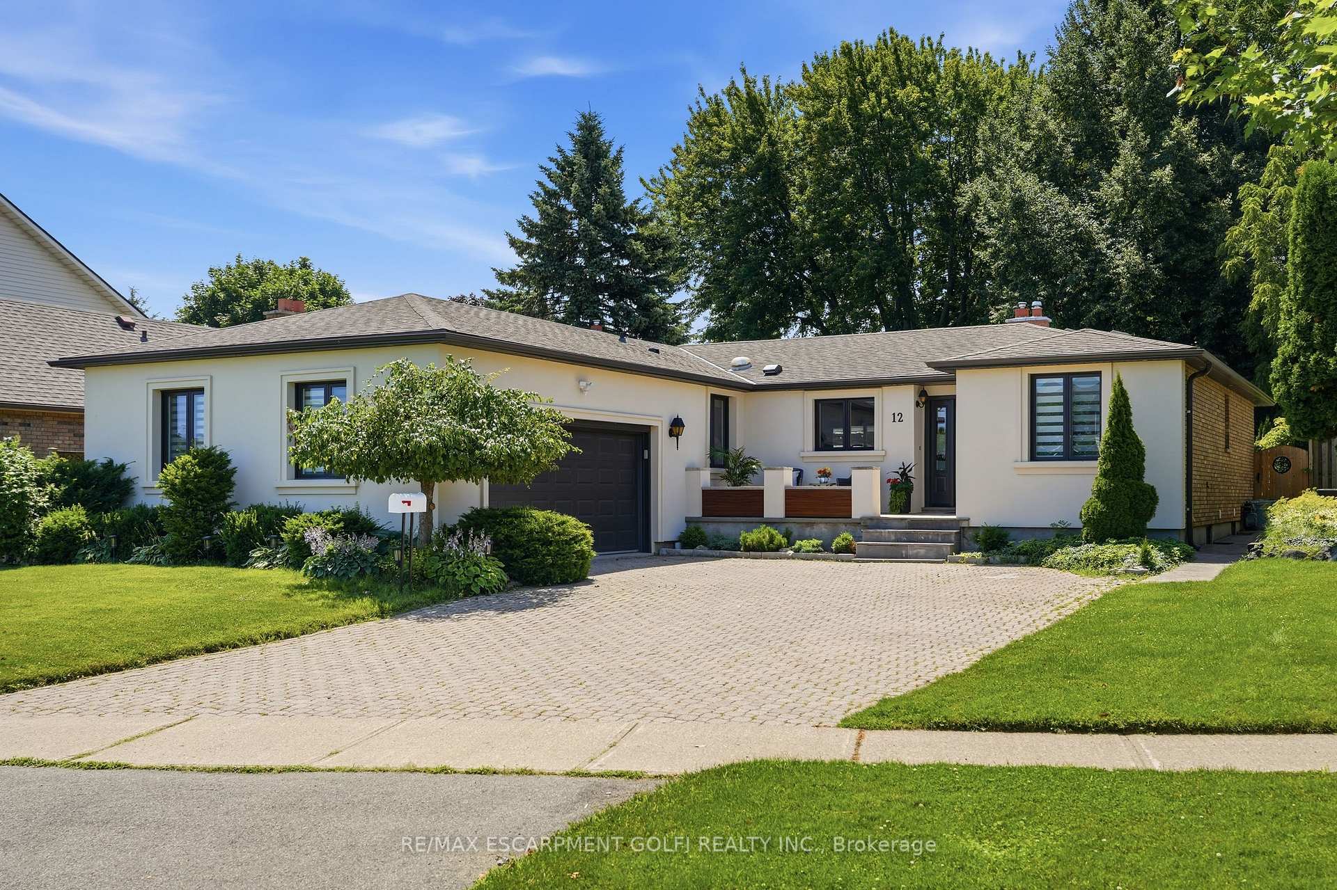 Photo 1 of 12 Cheval Drive, Grimsby, Grimsby Beach — HOMEH