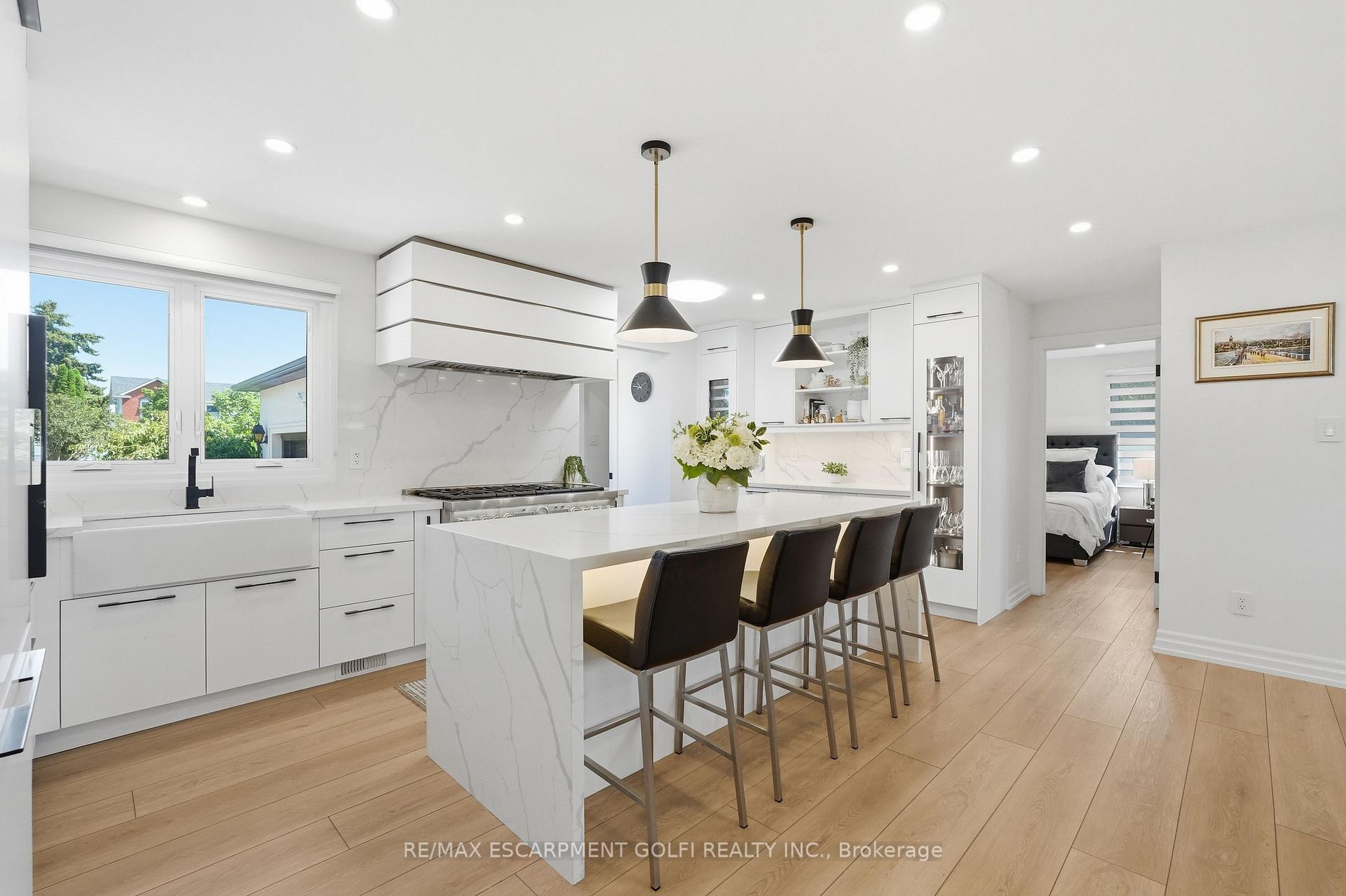 Photo 8 of 12 Cheval Drive, Grimsby, Grimsby Beach — HOMEH