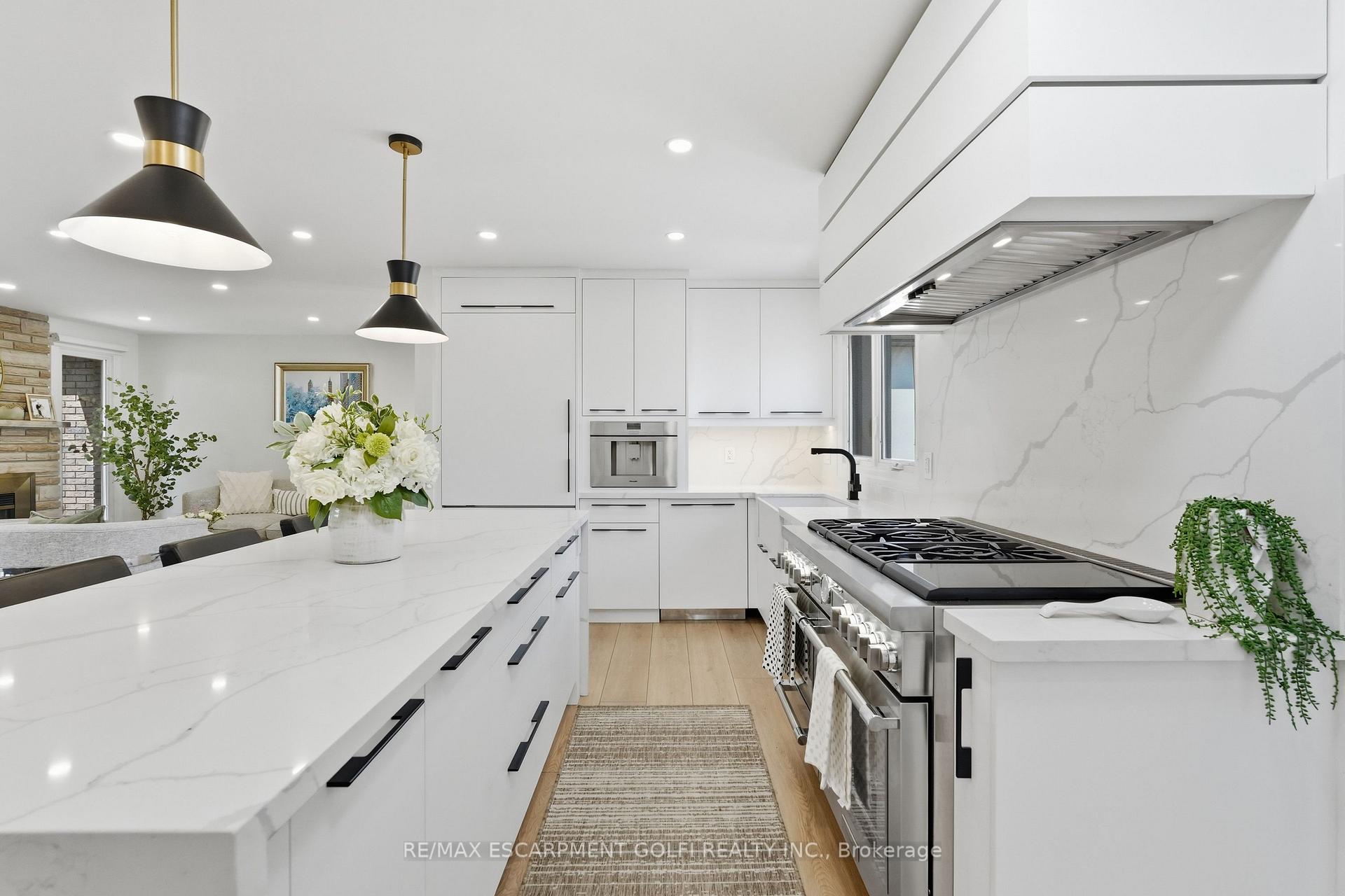 Photo 10 of 12 Cheval Drive, Grimsby, Grimsby Beach — HOMEH
