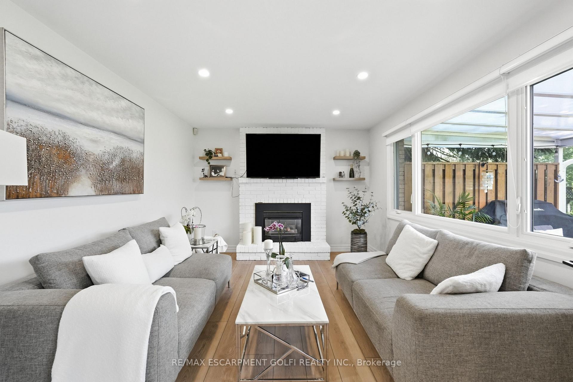 Photo 15 of 12 Cheval Drive, Grimsby, Grimsby Beach — HOMEH