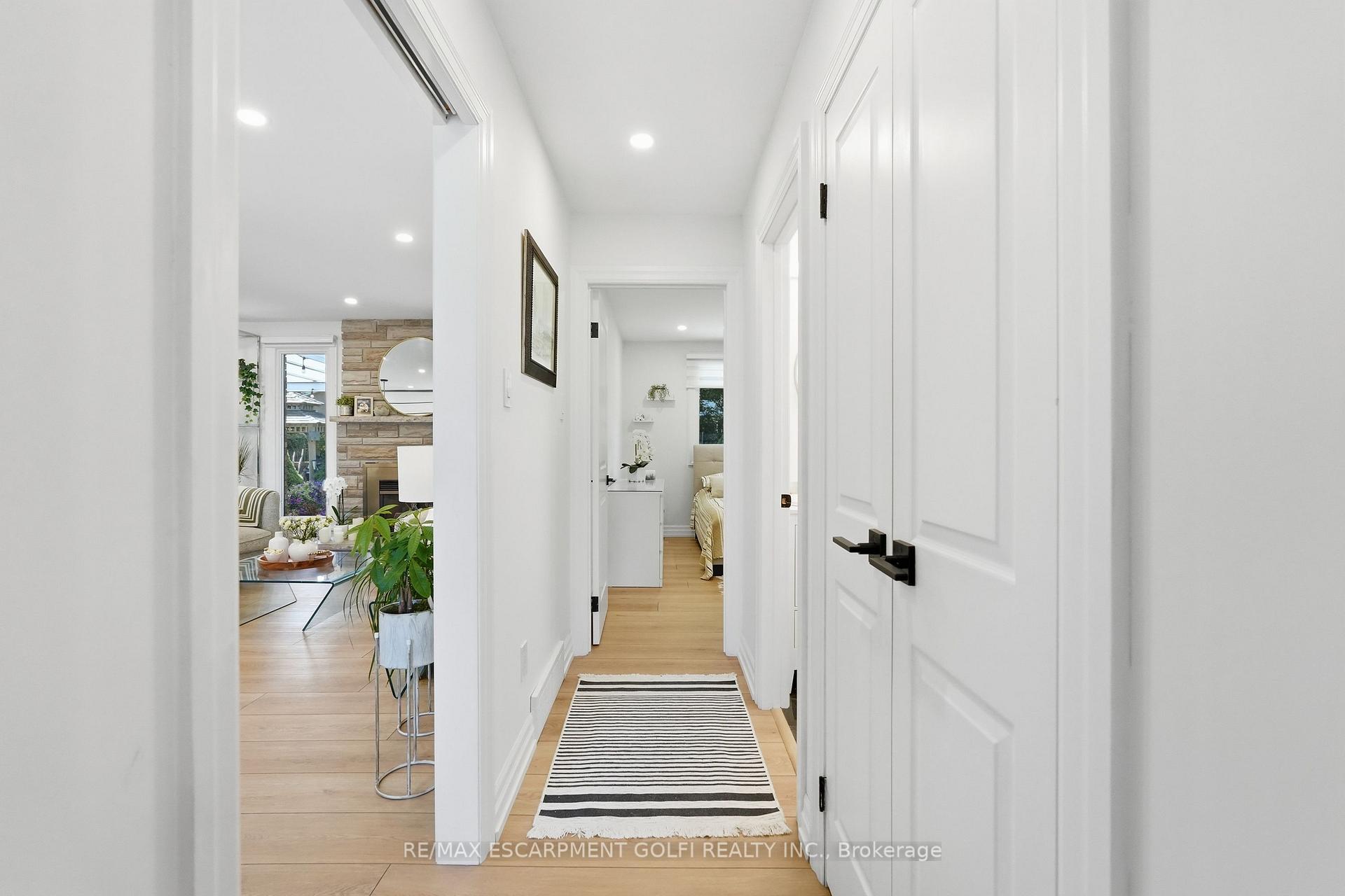 Photo 22 of 12 Cheval Drive, Grimsby, Grimsby Beach — HOMEH