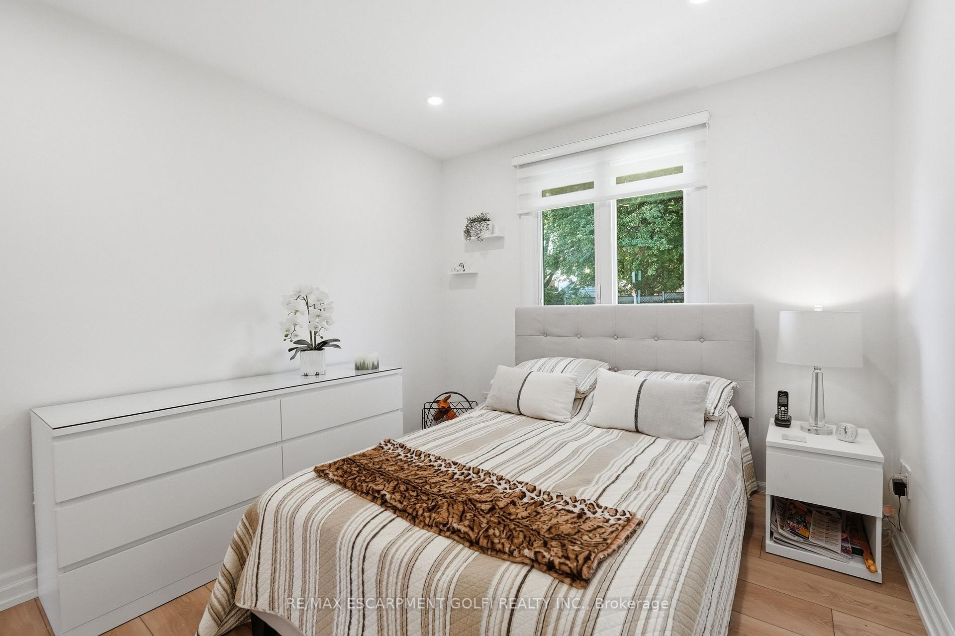 Photo 24 of 12 Cheval Drive, Grimsby, Grimsby Beach — HOMEH