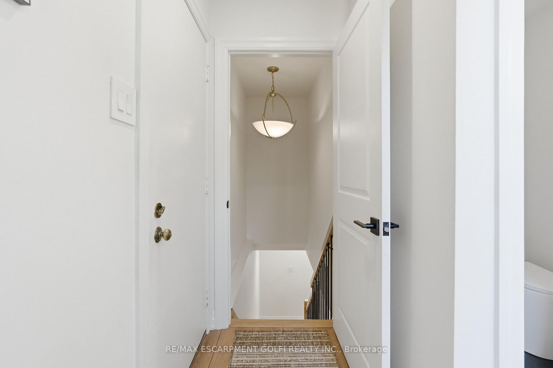 Photo 29 of 12 Cheval Drive, Grimsby, Grimsby Beach — HOMEH