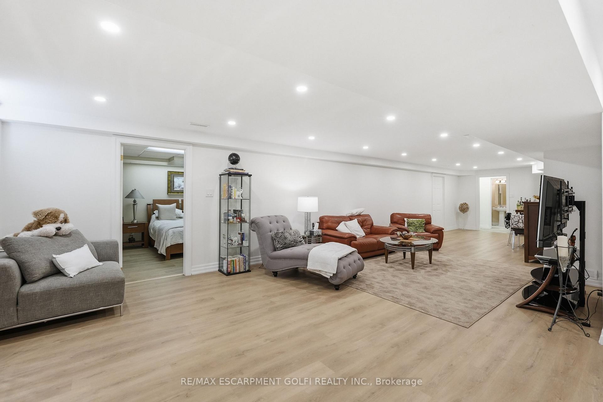Photo 30 of 12 Cheval Drive, Grimsby, Grimsby Beach — HOMEH