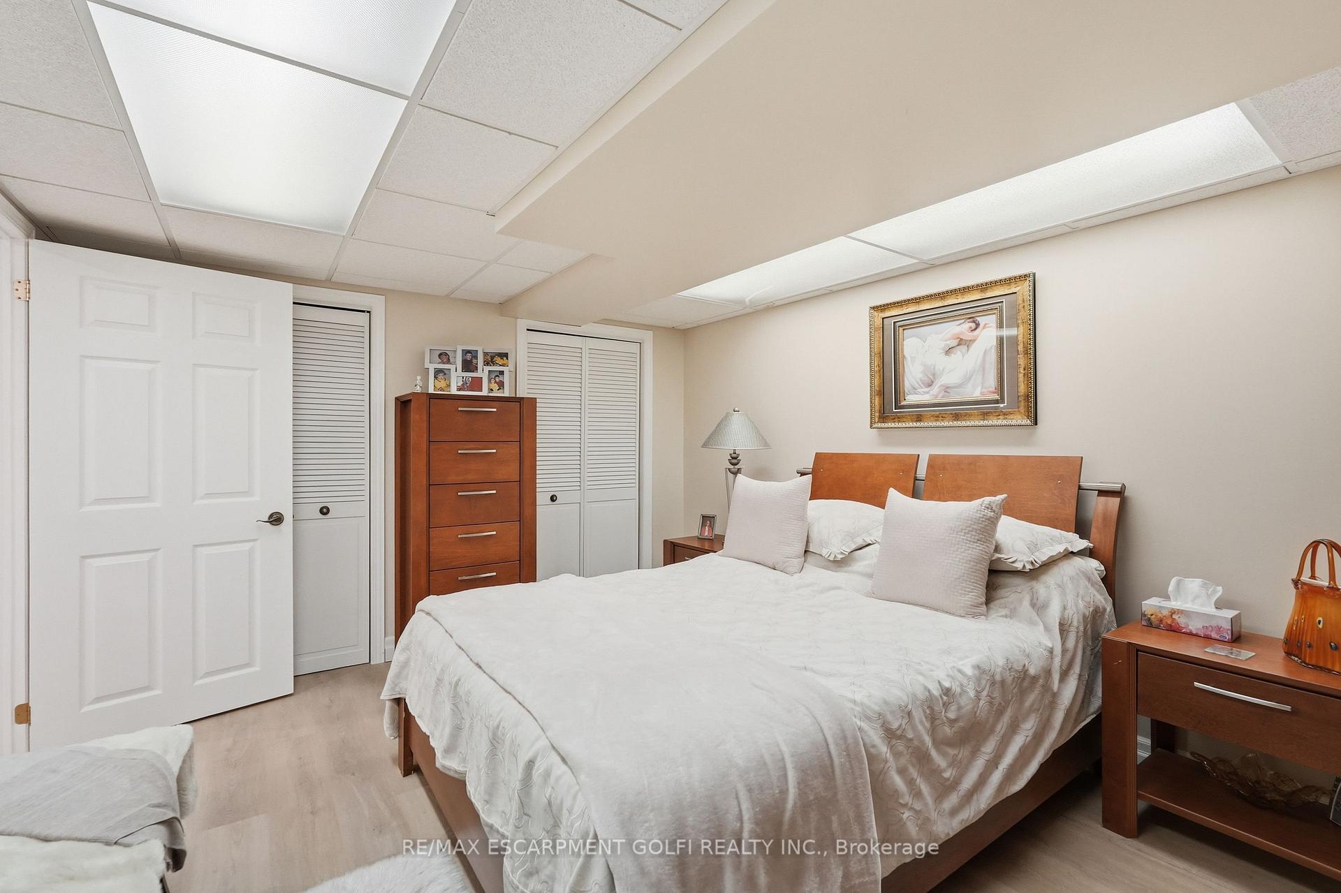 Photo 35 of 12 Cheval Drive, Grimsby, Grimsby Beach — HOMEH