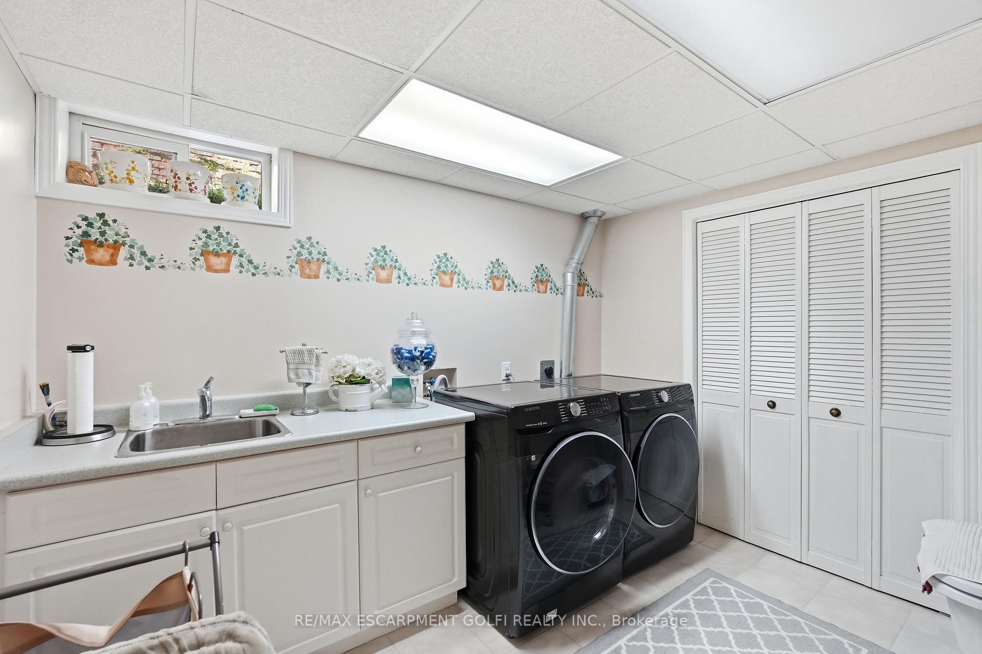 Photo 37 of 12 Cheval Drive, Grimsby, Grimsby Beach — HOMEH