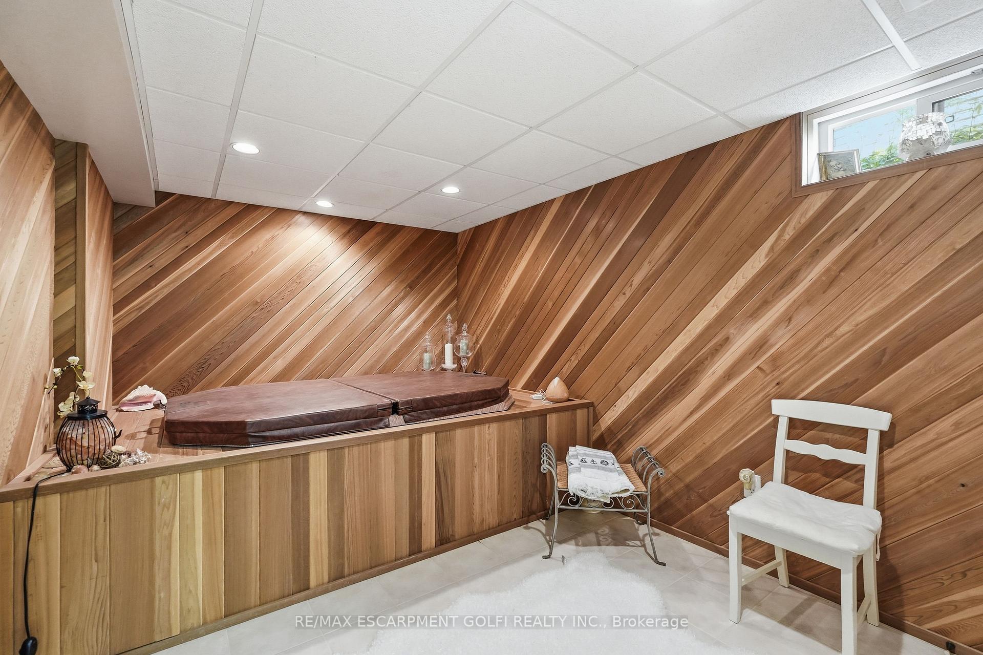 Photo 38 of 12 Cheval Drive, Grimsby, Grimsby Beach — HOMEH