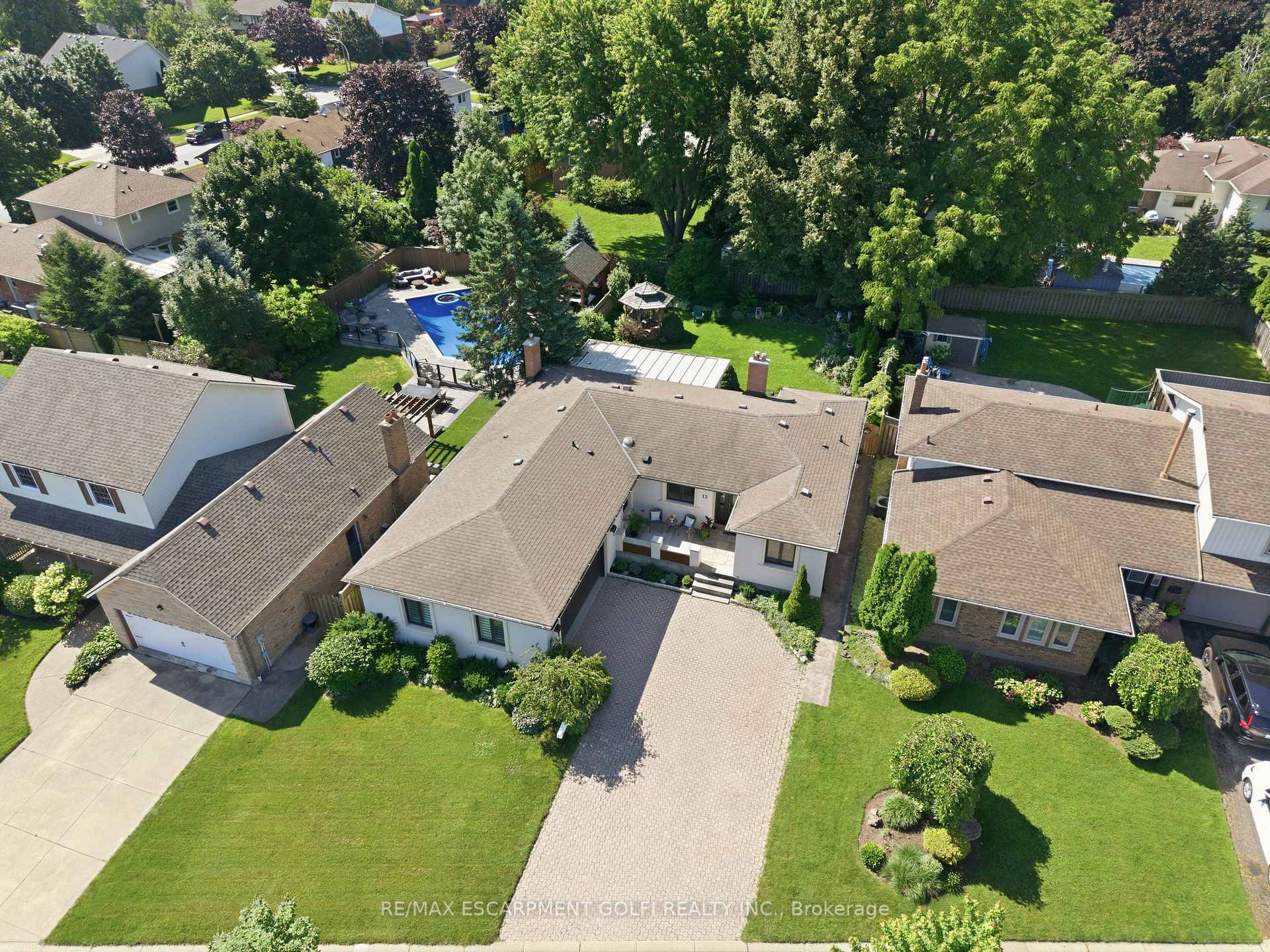 Photo 46 of 12 Cheval Drive, Grimsby, Grimsby Beach — HOMEH