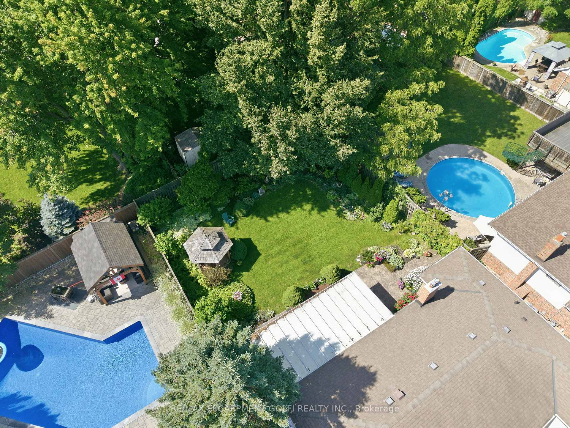 Photo 47 of 12 Cheval Drive, Grimsby, Grimsby Beach — HOMEH