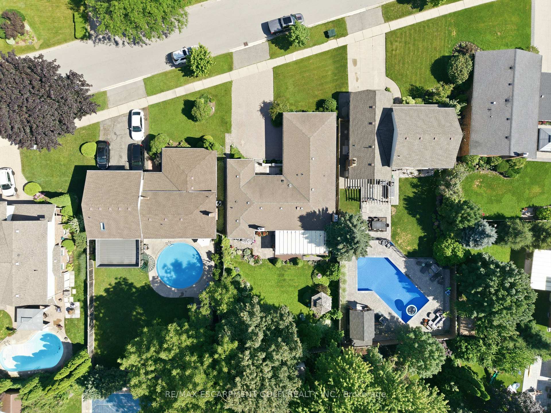 Photo 48 of 12 Cheval Drive, Grimsby, Grimsby Beach — HOMEH