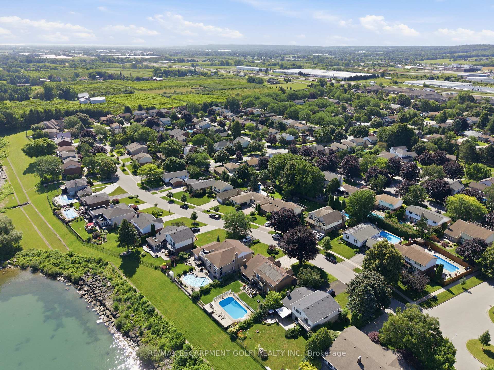 Photo 49 of 12 Cheval Drive, Grimsby, Grimsby Beach — HOMEH