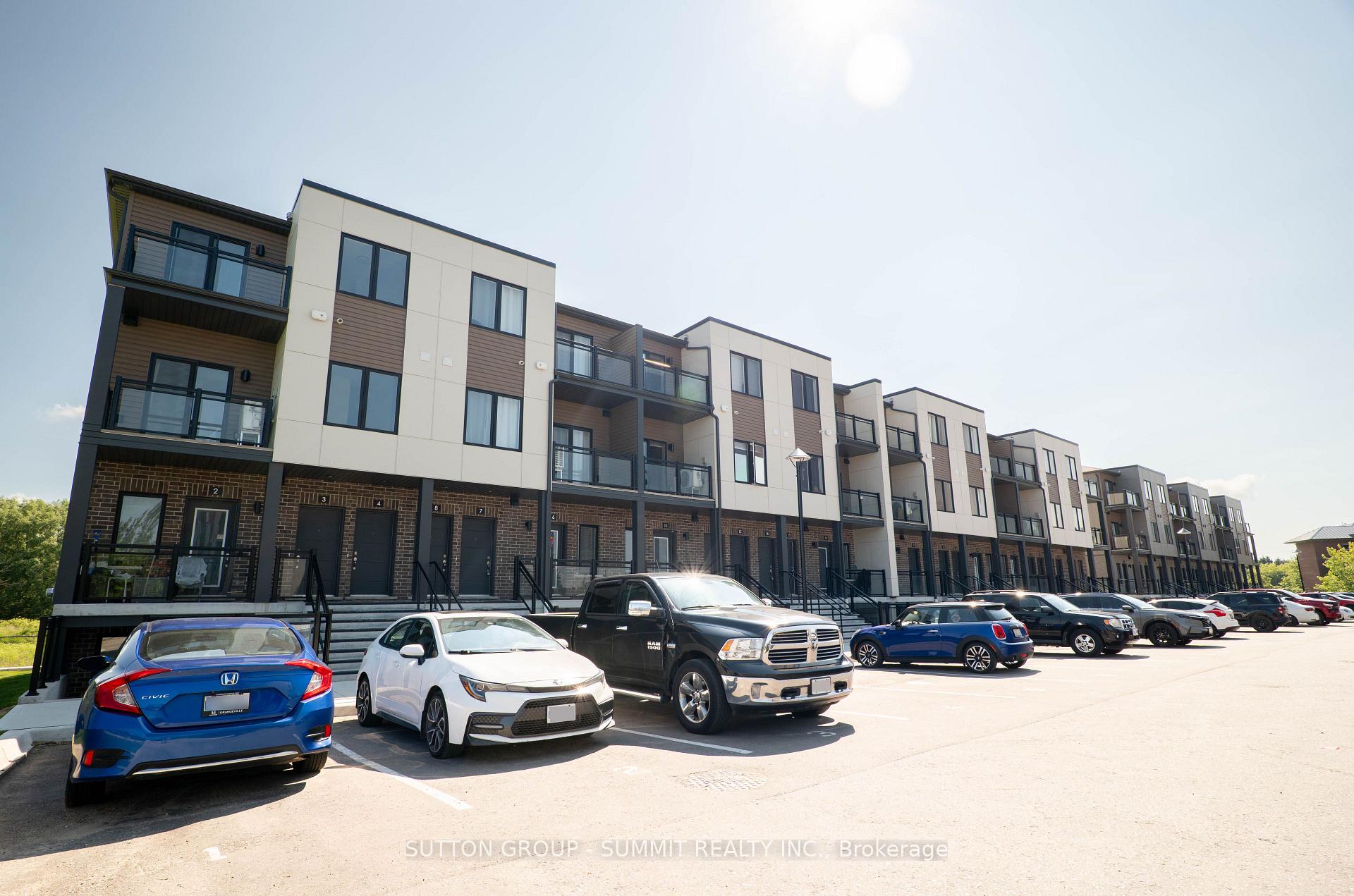 Photo of Unit 3, 940 St David Street N