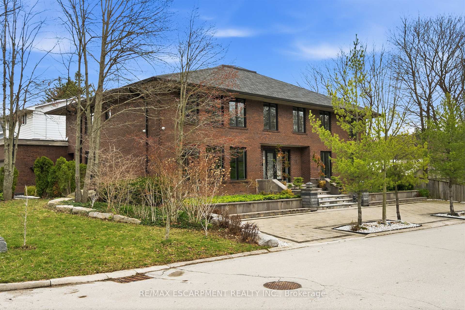 Photo 2 of 78 Terrace Drive, Hamilton, Dundas — HOMEH