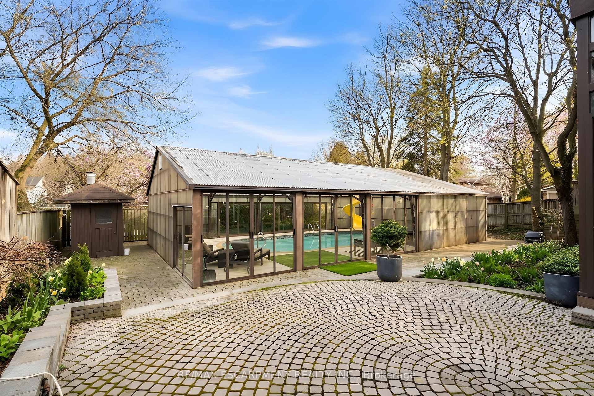Photo 3 of 78 Terrace Drive, Hamilton, Dundas — HOMEH