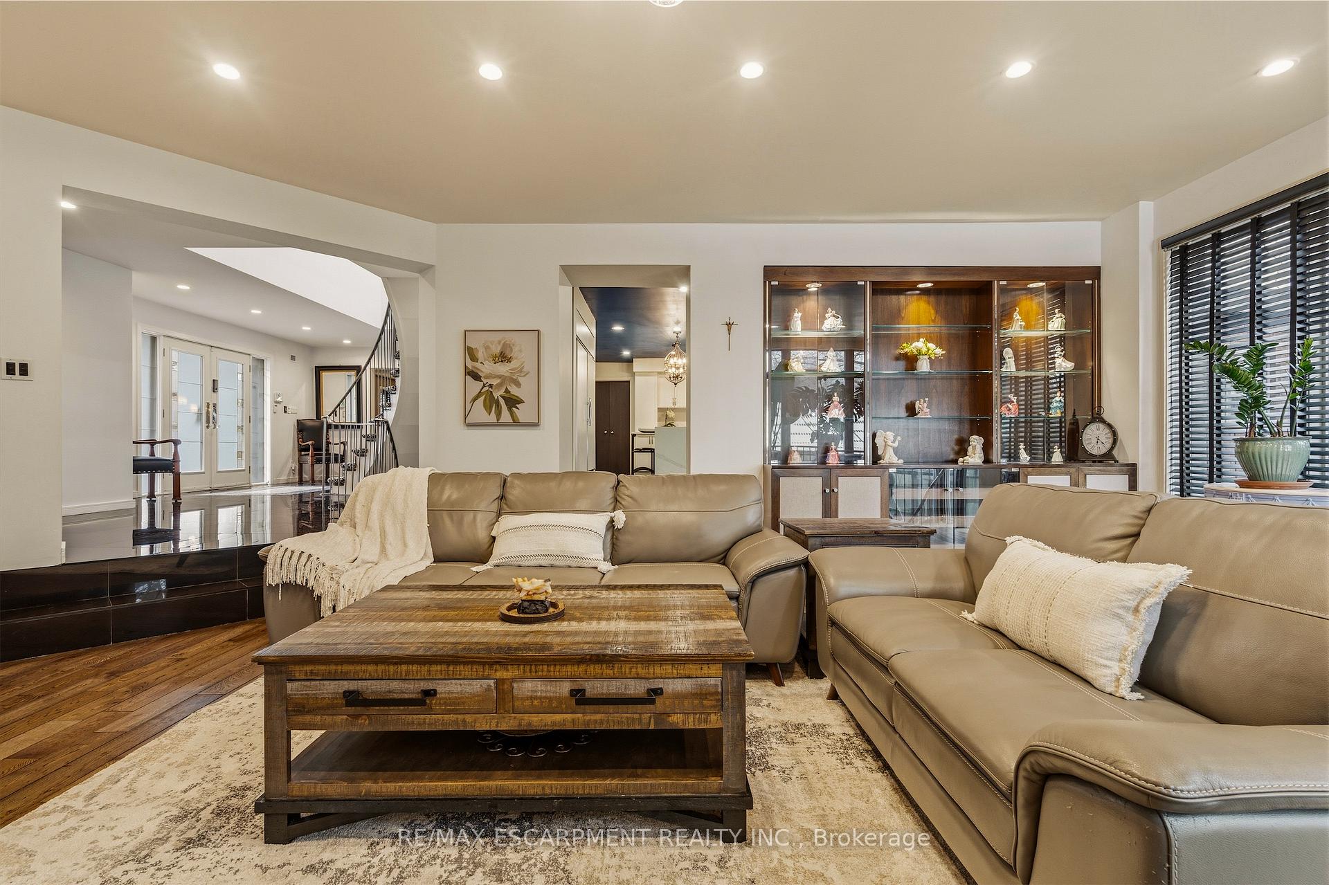 Photo 13 of 78 Terrace Drive, Hamilton, Dundas — HOMEH