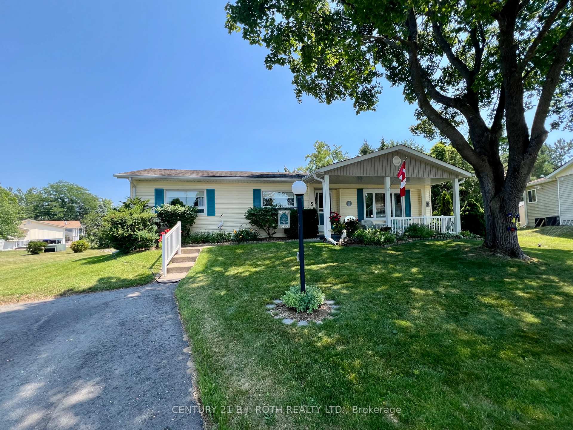 Photo 40 of 5 Walnut Court, Innisfil, Rural Innisfil — HOMEH
