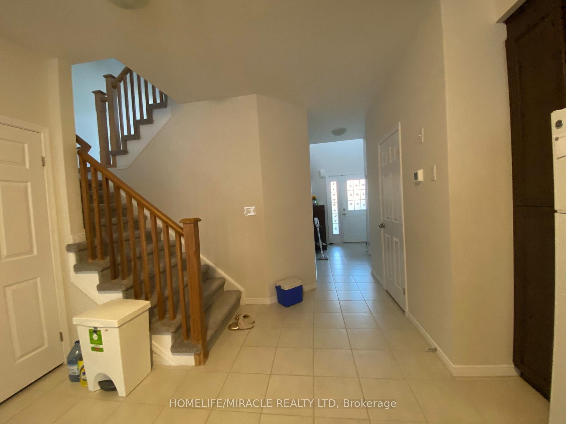 Photo 14 of 305 Tall Grass Crescent, Kitchener, Doon South — HOMEH